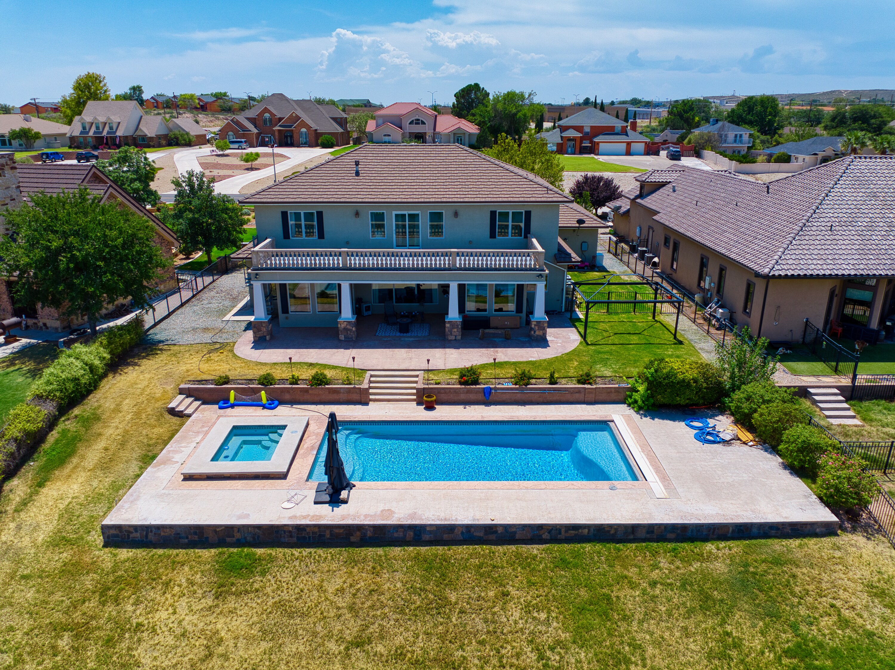 Carlsbad, New Mexico, 88220, United States, 5 Bedrooms Bedrooms, ,4 BathroomsBathrooms,Residential,For Sale,1974334