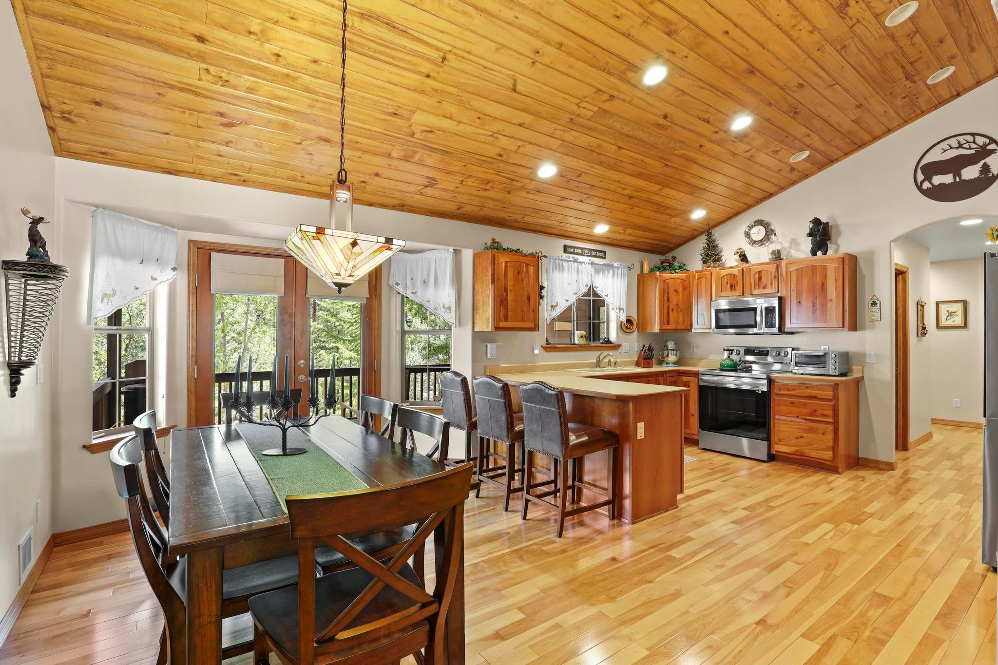 Pine, Arizona, 85544, United States, 4 Bedrooms Bedrooms, ,2 BathroomsBathrooms,Residential,For Sale,1910772
