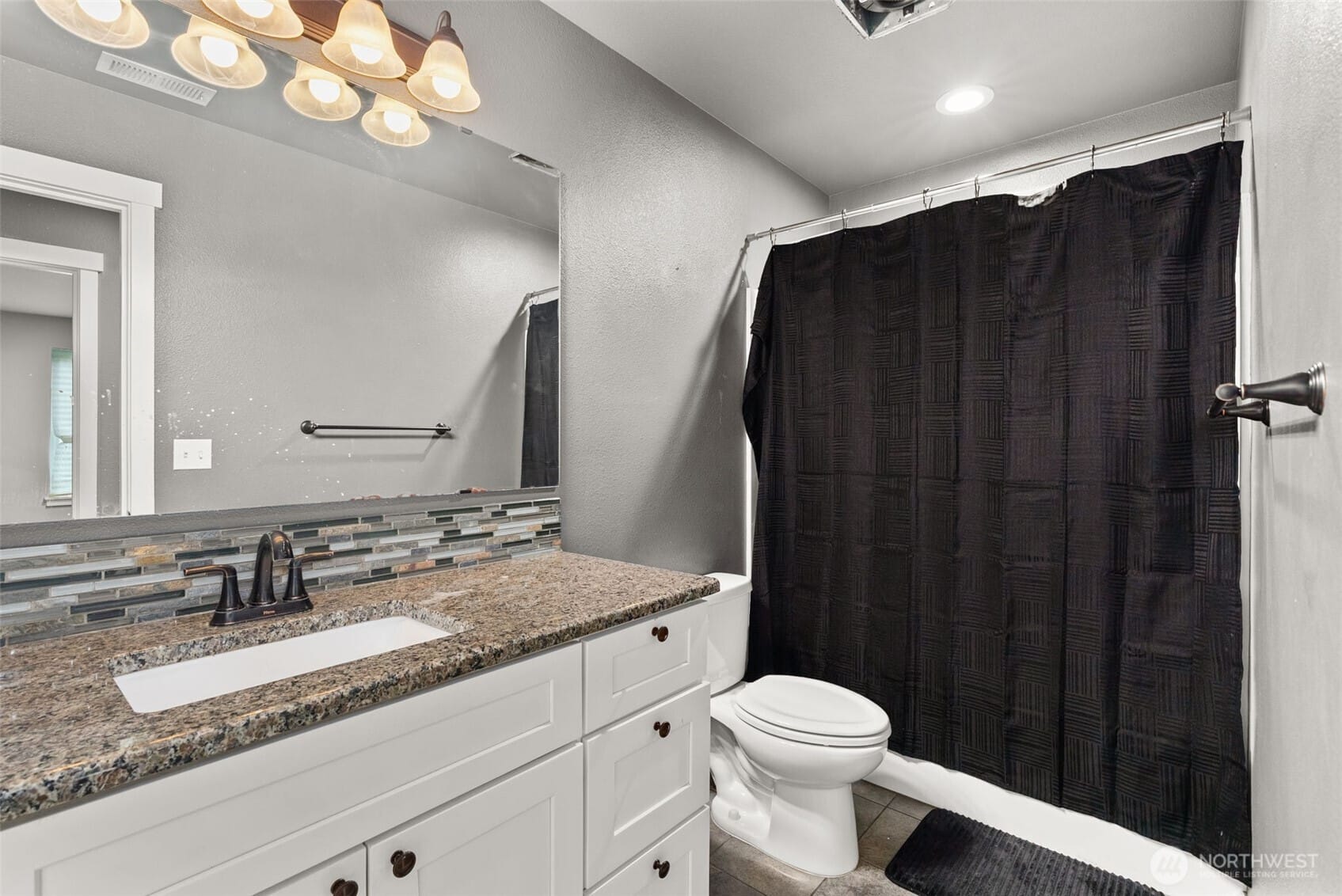 Elma, Washington, 98541, United States, 3 Bedrooms Bedrooms, ,2 BathroomsBathrooms,Residential,For Sale,1942231