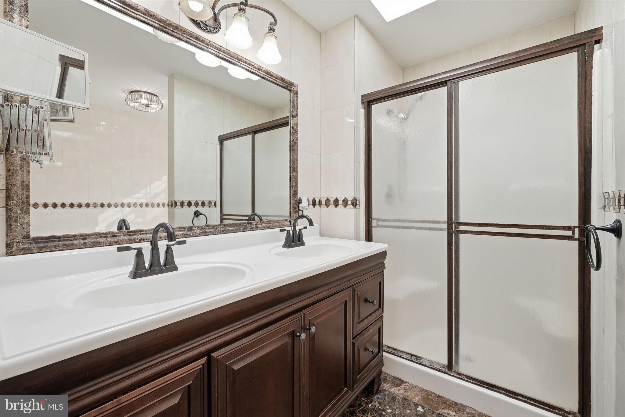 Dunkirk, Maryland, 20754, United States, 4 Bedrooms Bedrooms, ,4 BathroomsBathrooms,Residential,For Sale,1990443