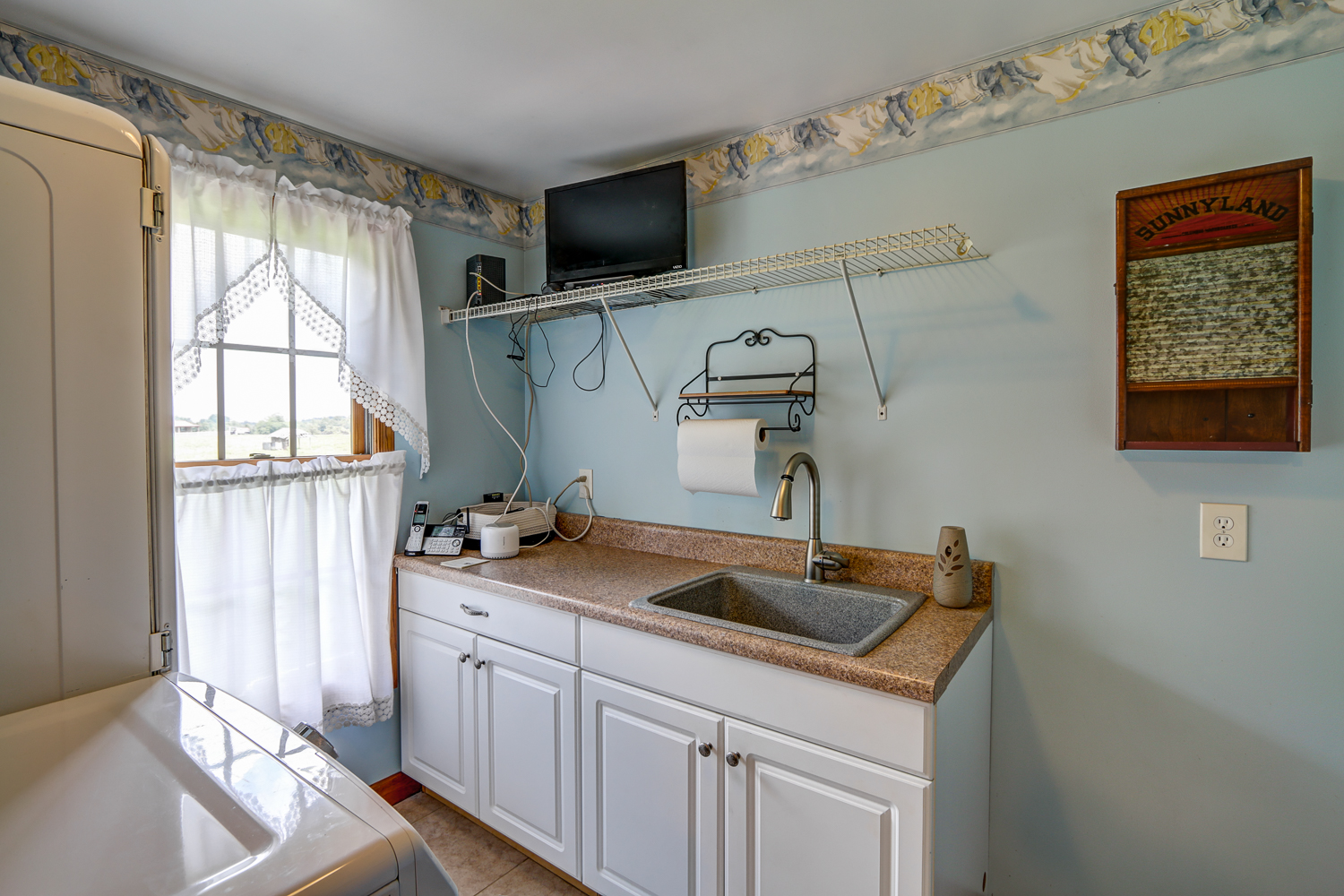 Appomattox, Virginia, 24522, United States, 4 Bedrooms Bedrooms, ,Residential,For Sale,1905819