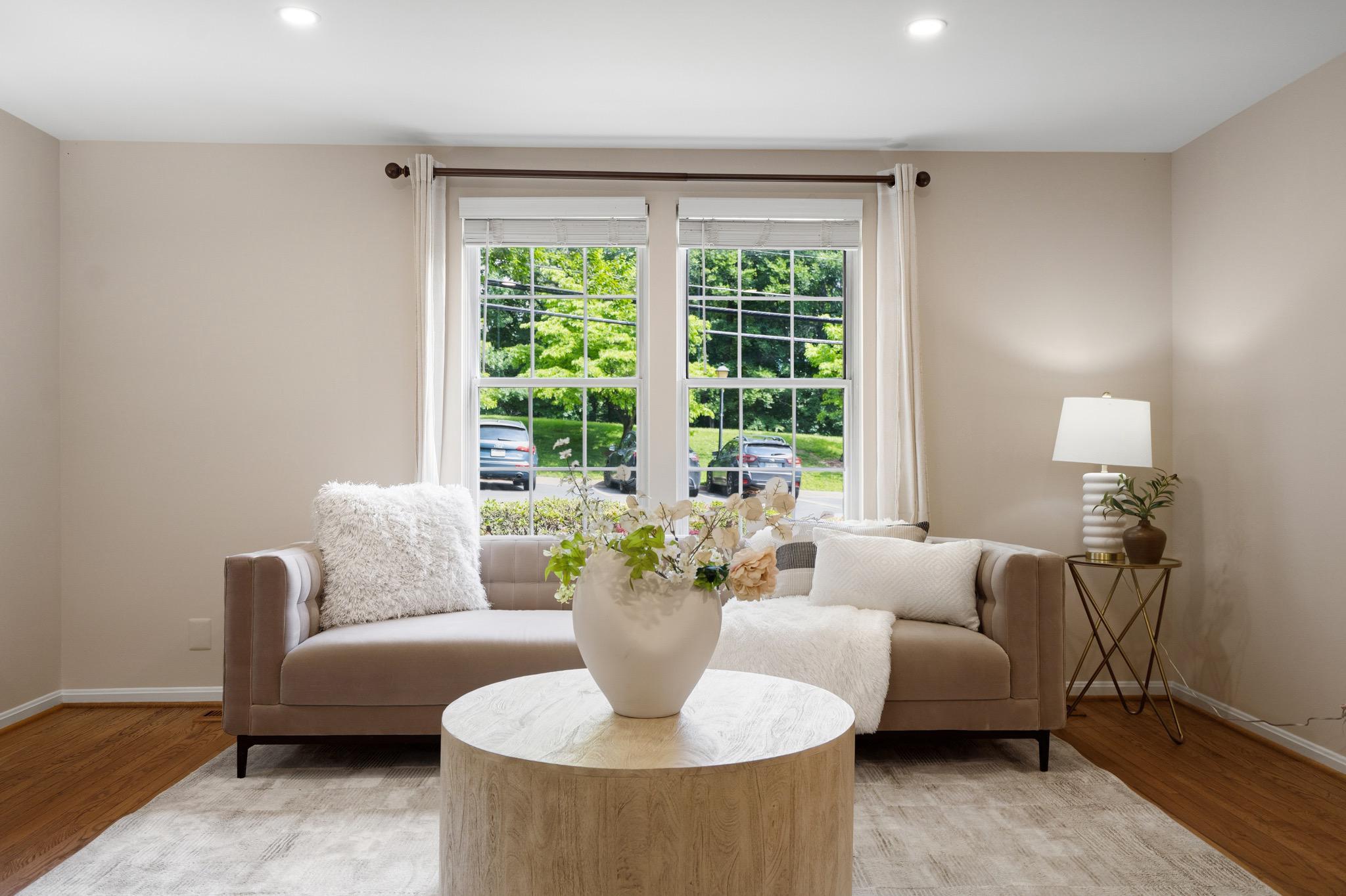  8943 Park Forest Drive, Springfield, VA, 22152 - 物件實景