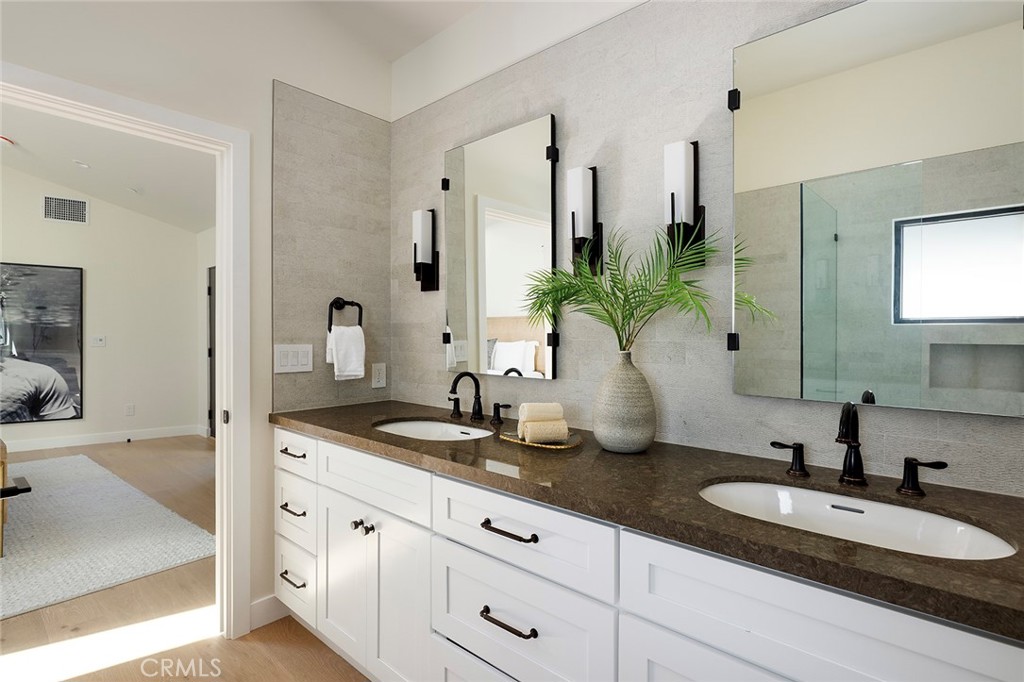 San Clemente, California, 92672, United States, 4 Bedrooms Bedrooms, ,4 BathroomsBathrooms,Residential,For Sale,1992907