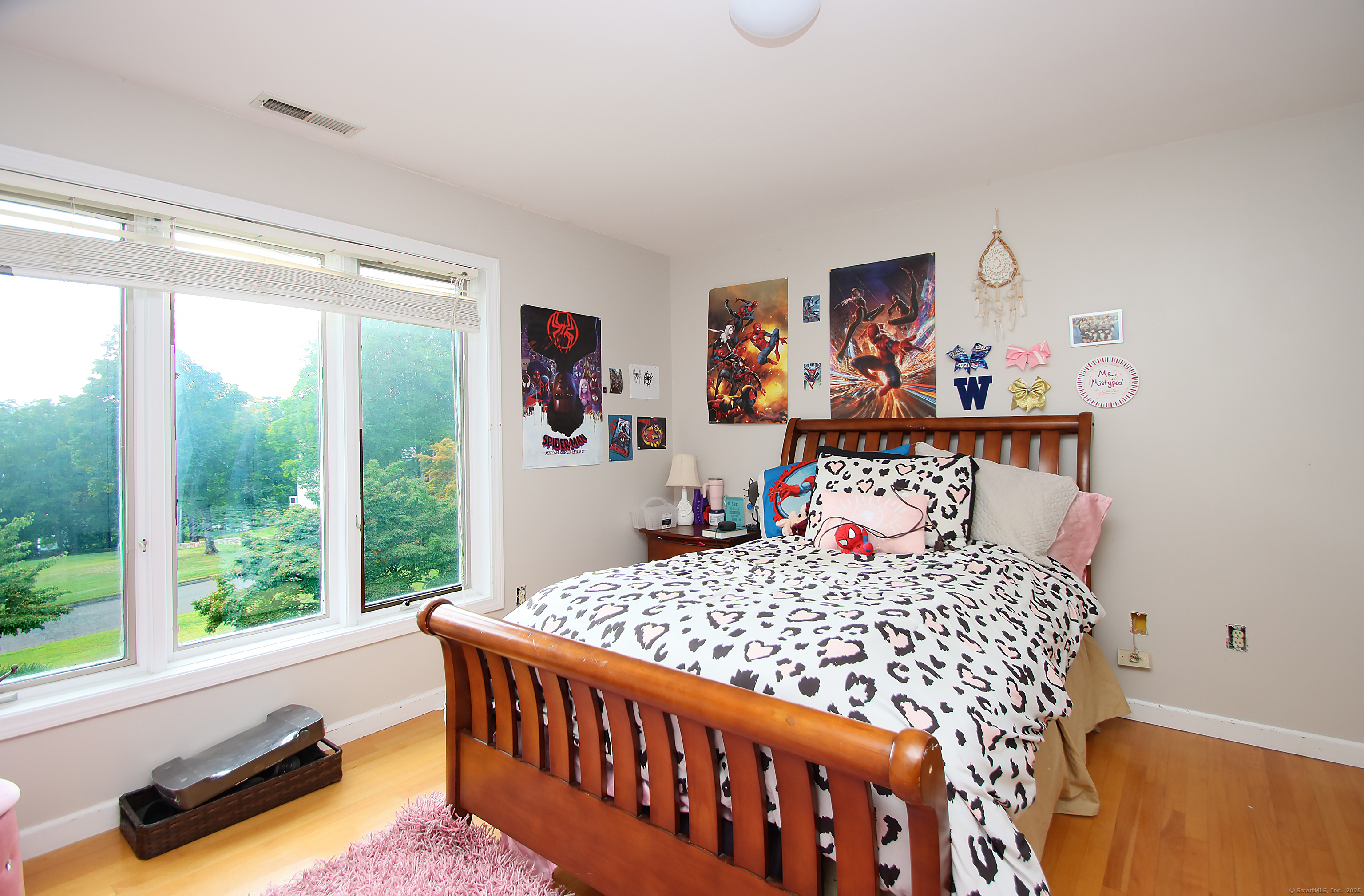 Danbury, Connecticut, 06811, United States, 4 Bedrooms Bedrooms, ,3 BathroomsBathrooms,Residential,For Sale,1947062