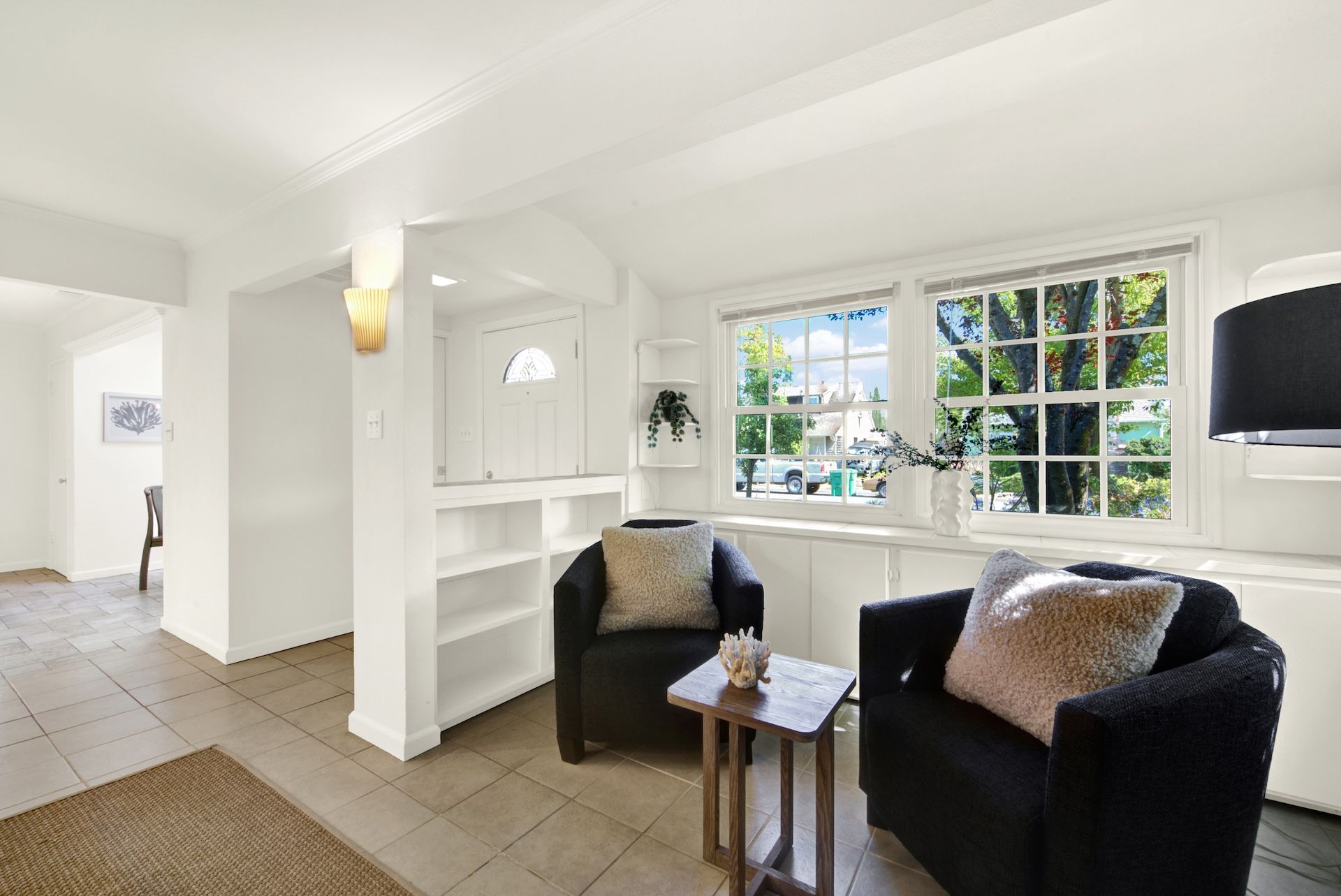  Not Your Average Coventry Manor Home - 物件實景