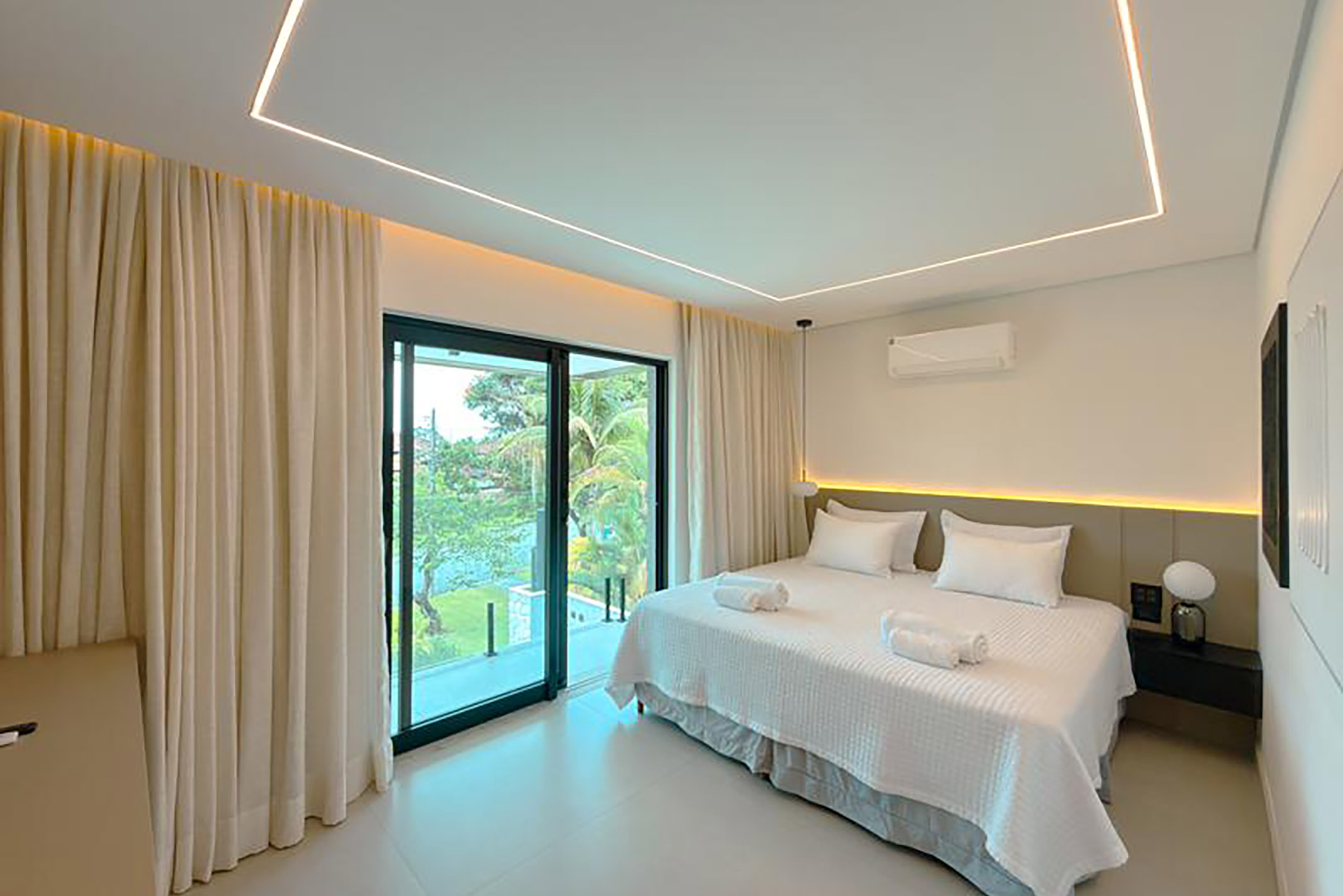  Contemporary canal-front residence with private yacht dock in Porto Bracuhy - 物件實景
