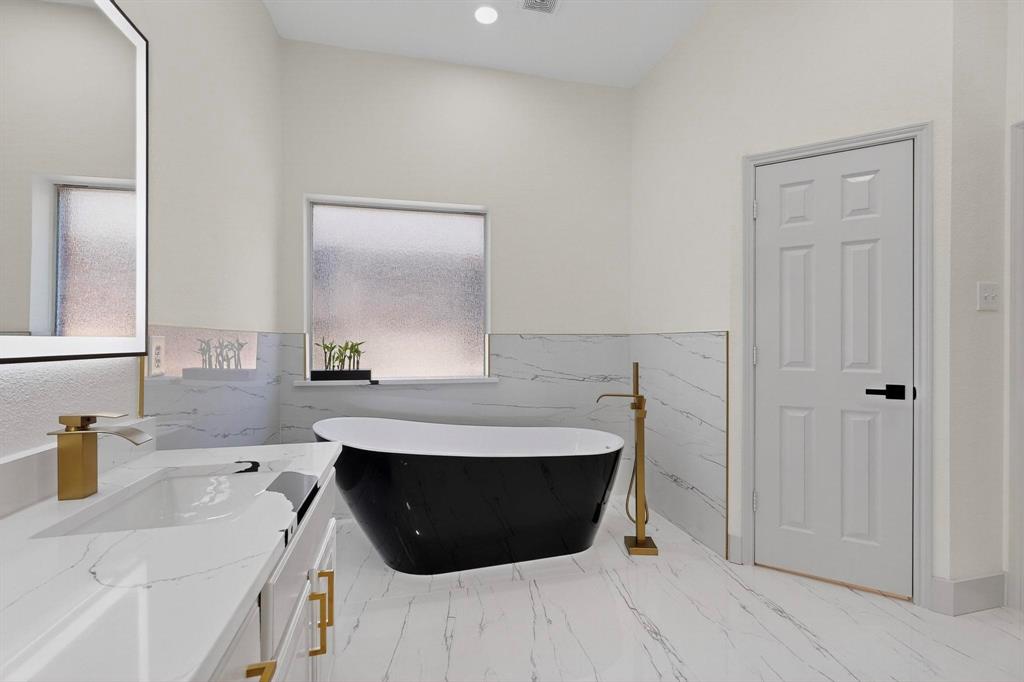 Frisco, Texas, 75033, United States, 5 Bedrooms Bedrooms, ,4 BathroomsBathrooms,Residential,For Sale,2005680