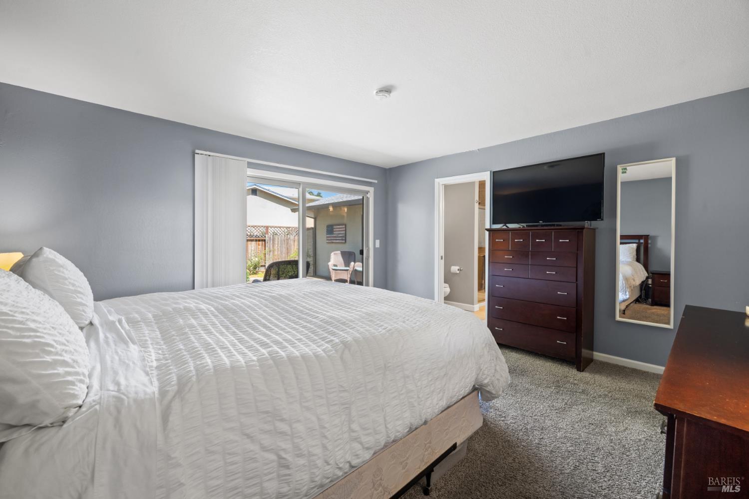 Petaluma, California, 94954, United States, 4 Bedrooms Bedrooms, ,2 BathroomsBathrooms,Residential,For Sale,1921484