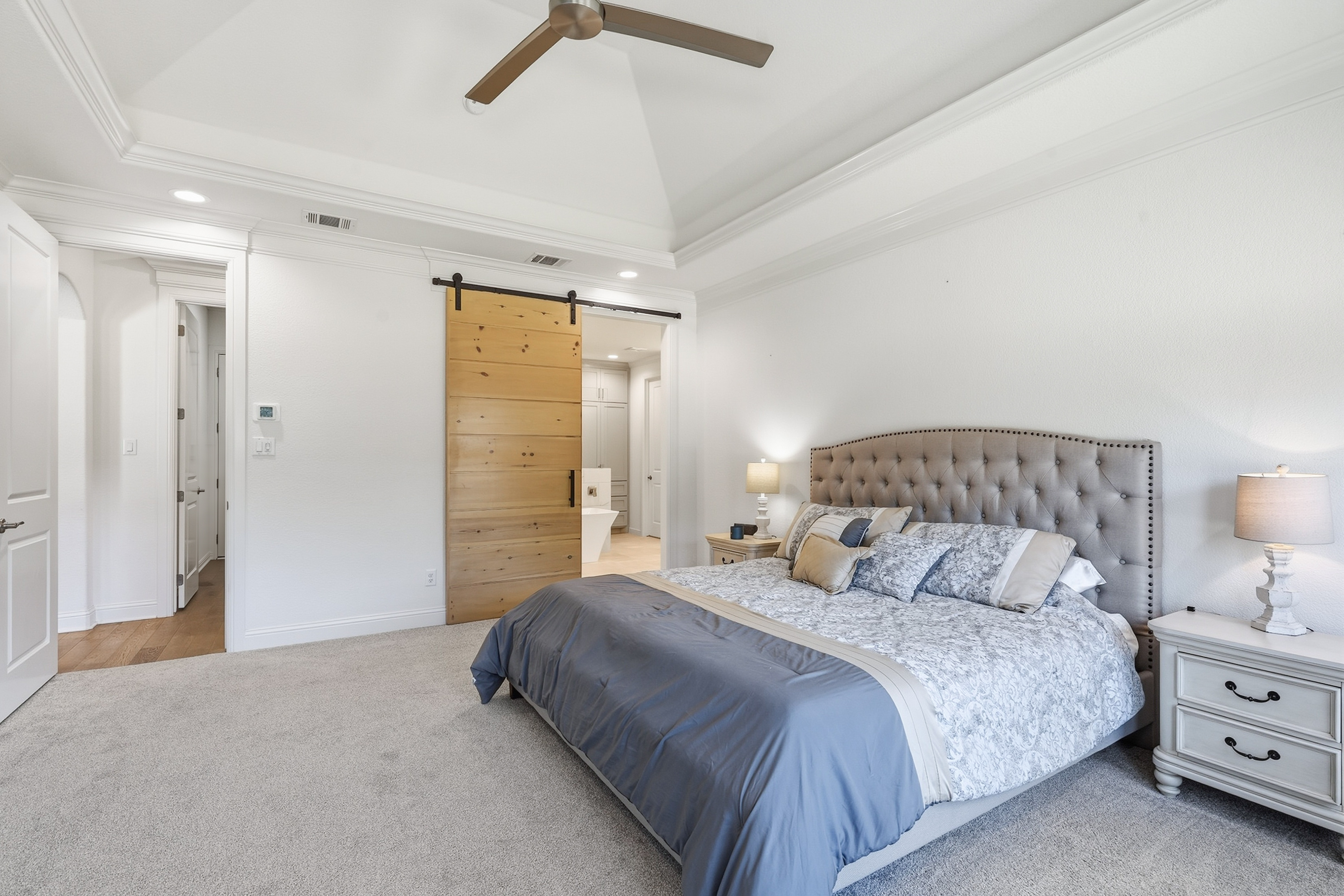  Light Filled Luxury in Panther Creek Estates - 物件實景