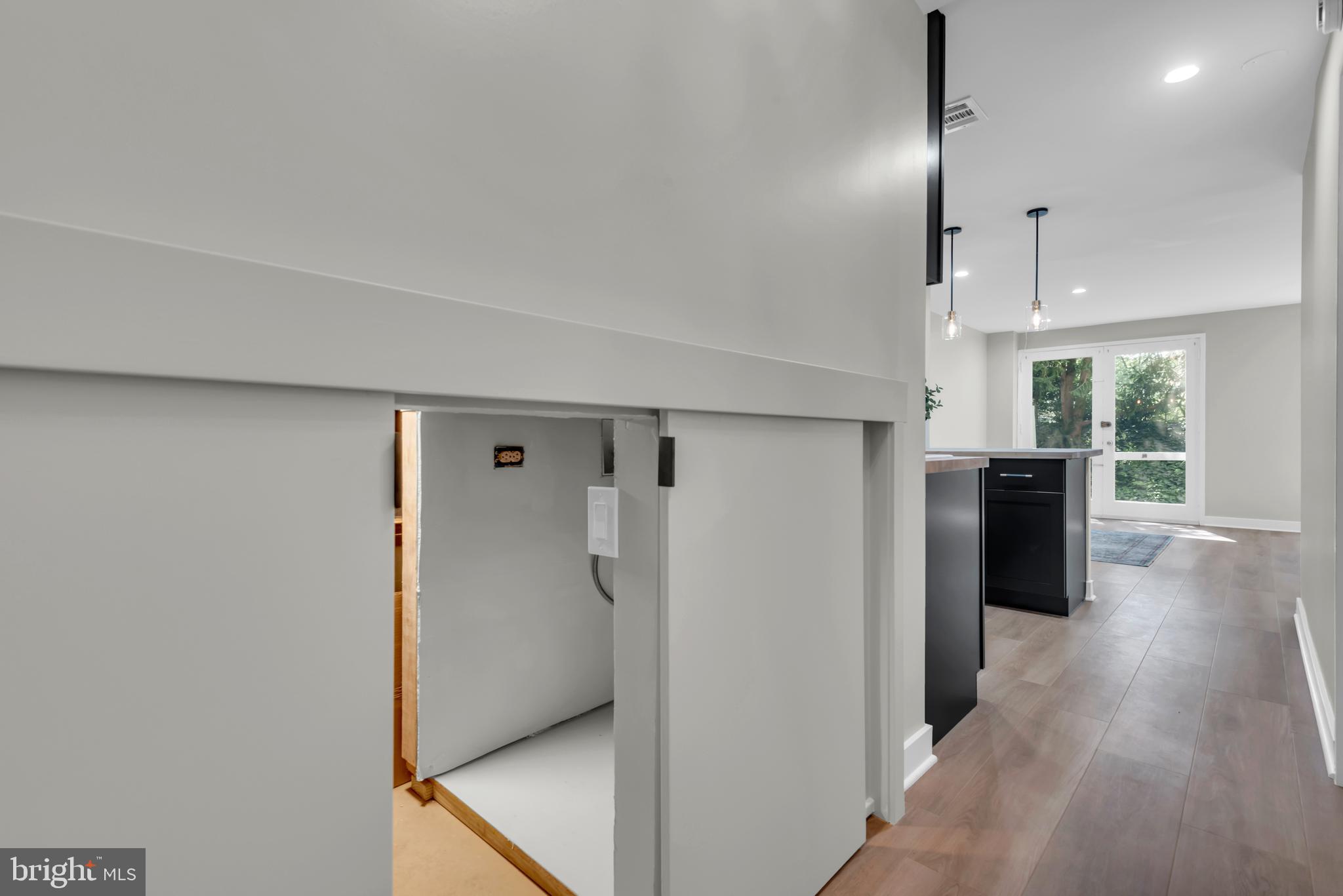 Washington, District of Columbia, 20024, United States, 3 Bedrooms Bedrooms, ,3 BathroomsBathrooms,Residential,For Sale,1943567