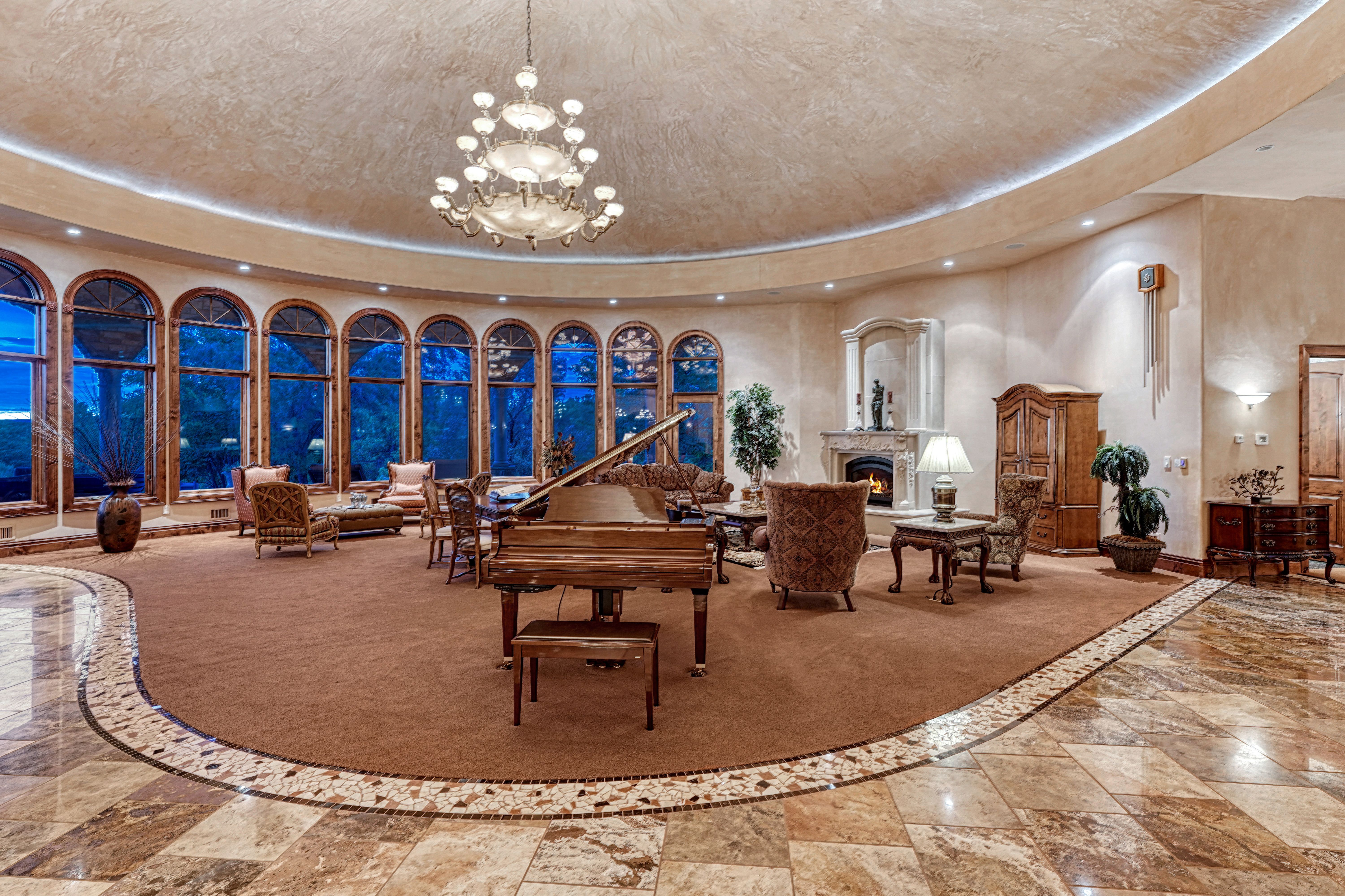  Extraordinary Estate on Pueblo