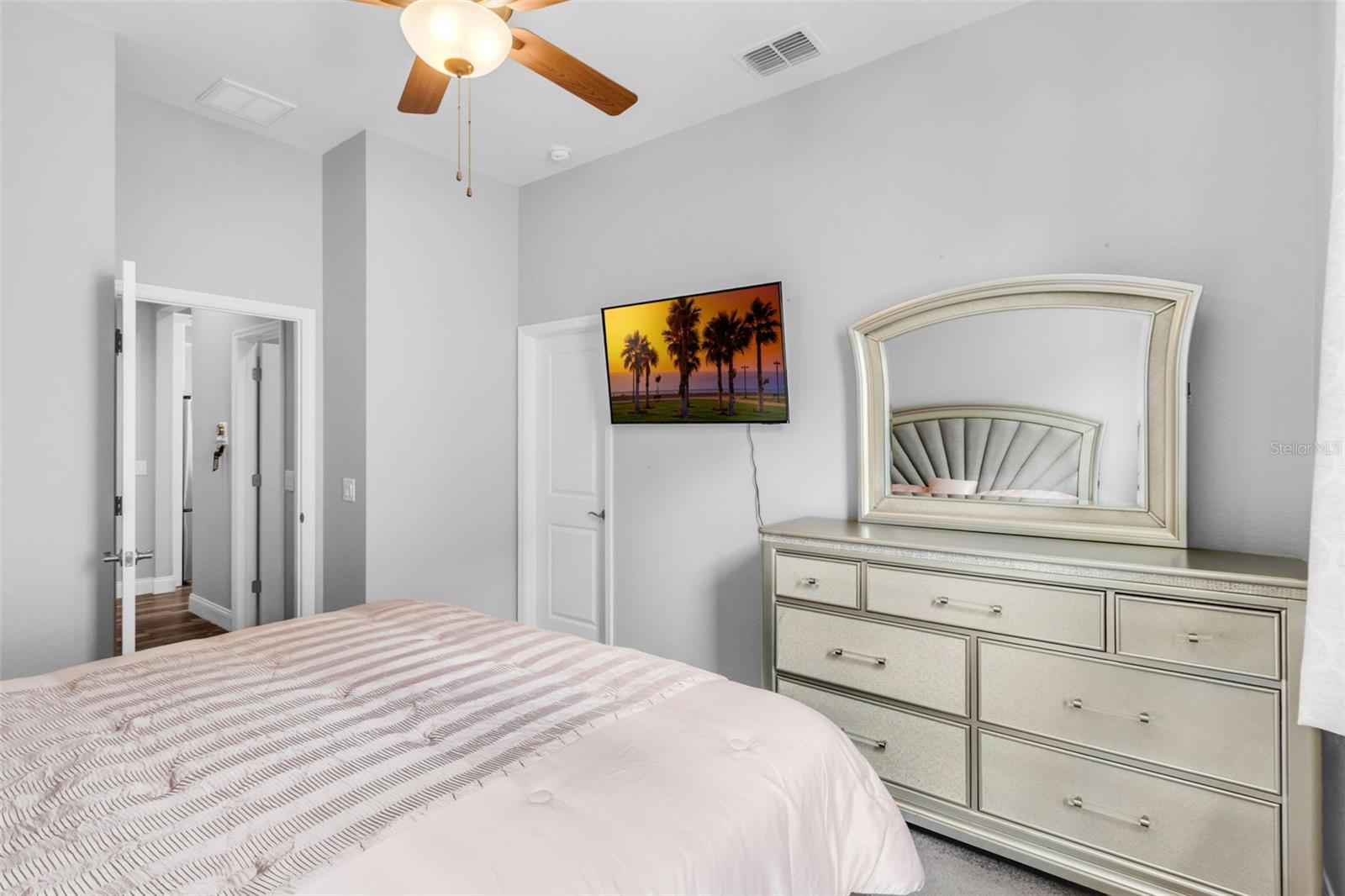 LAKELAND, Florida, 33813, United States, 5 Bedrooms Bedrooms, ,3 BathroomsBathrooms,Residential,For Sale,1937728