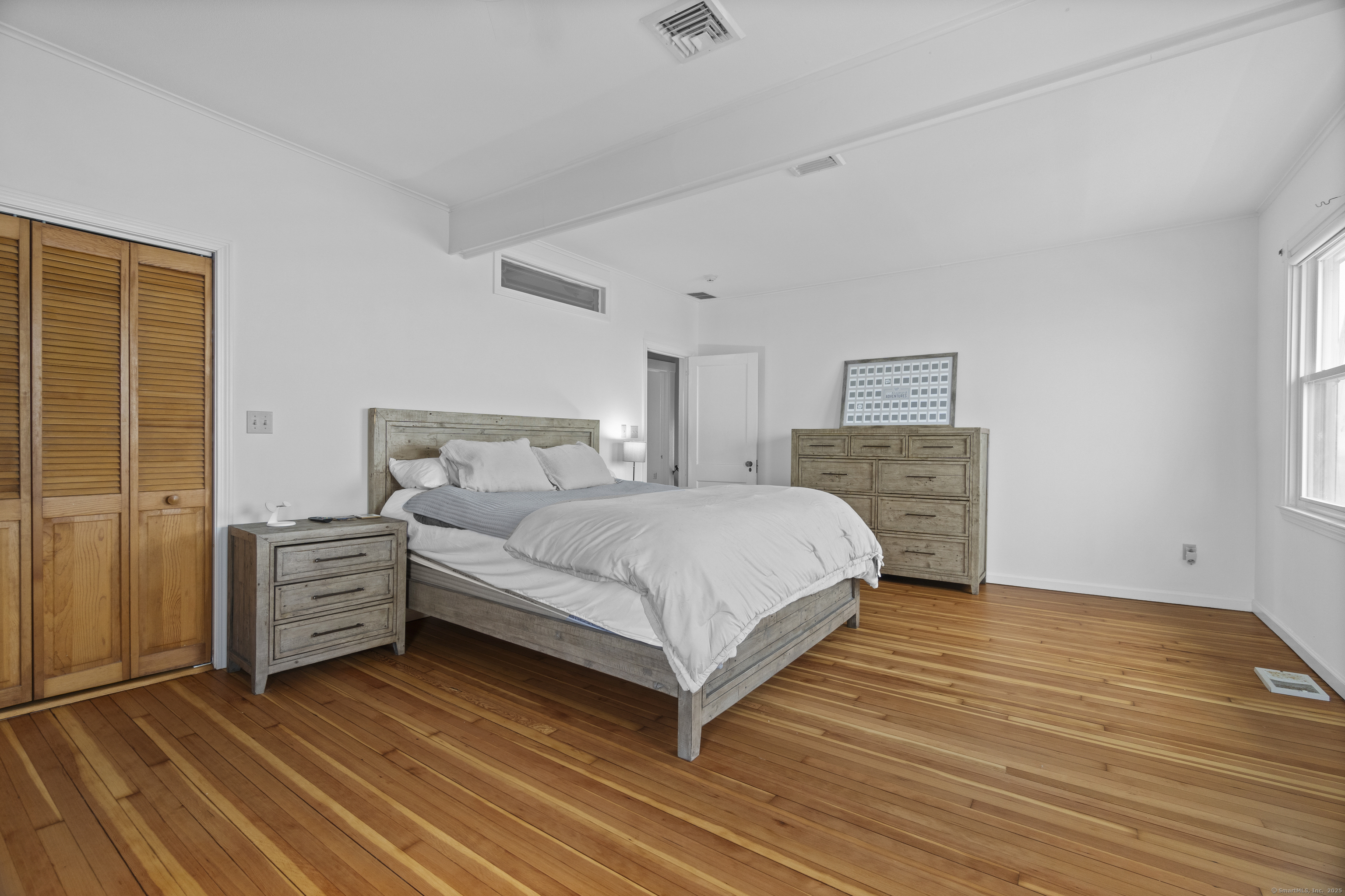 East Haven, Connecticut, 06512, United States, 4 Bedrooms Bedrooms, ,2 BathroomsBathrooms,Residential,For Sale,1939222