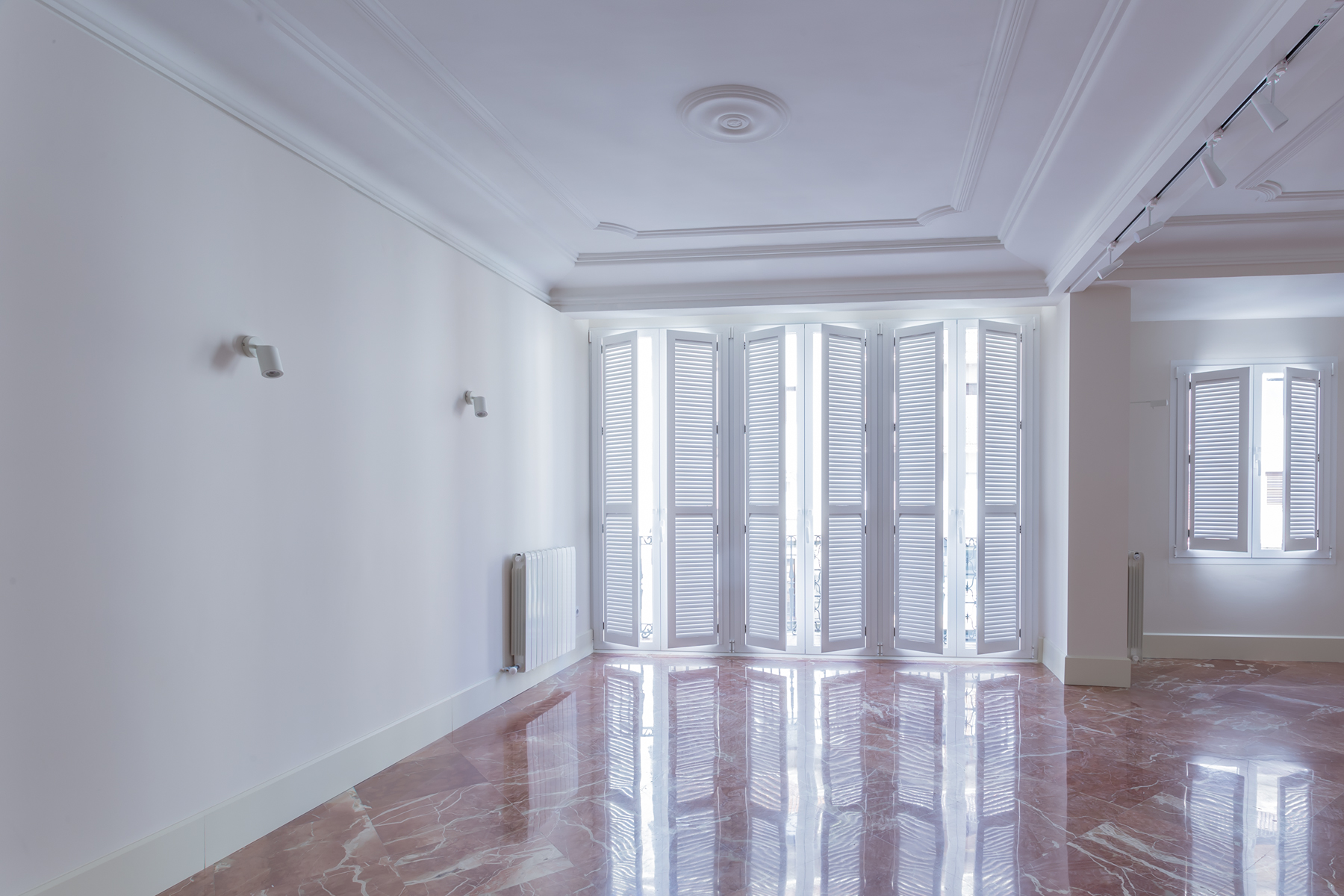  Renovated 4-bedroom apartment on Constitution Avenue, Arenal District - 物件實景