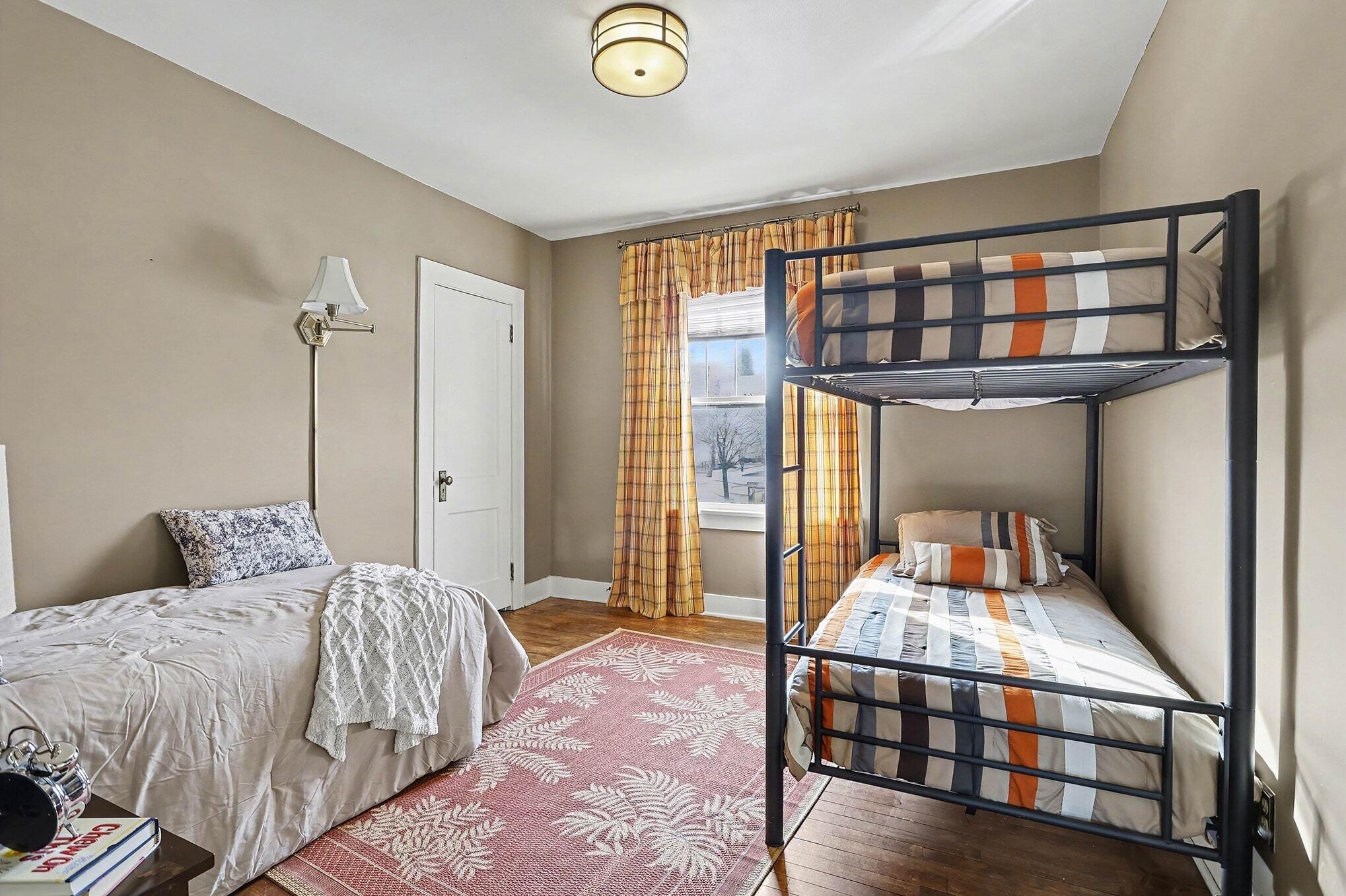 St. Joseph, Michigan, 49085, United States, 3 Bedrooms Bedrooms, ,3 BathroomsBathrooms,Residential,For Sale,2007761