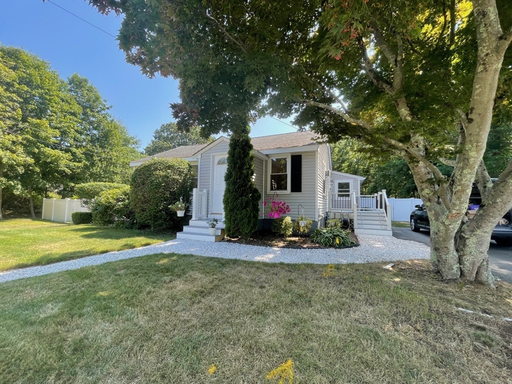 Norton, Massachusetts, 02766, United States, 3 Bedrooms Bedrooms, ,2 BathroomsBathrooms,Residential,For Sale,1925420