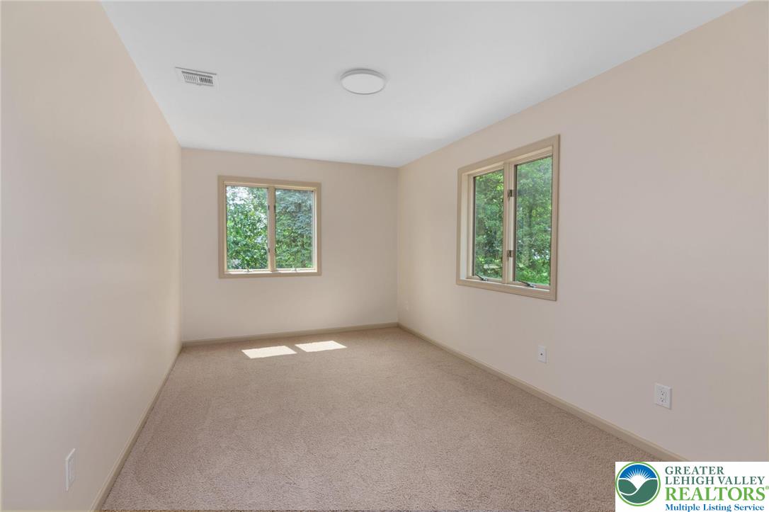 Washington Twp, Pennsylvania, 18080, United States, 3 Bedrooms Bedrooms, ,3 BathroomsBathrooms,Residential,For Sale,1984610