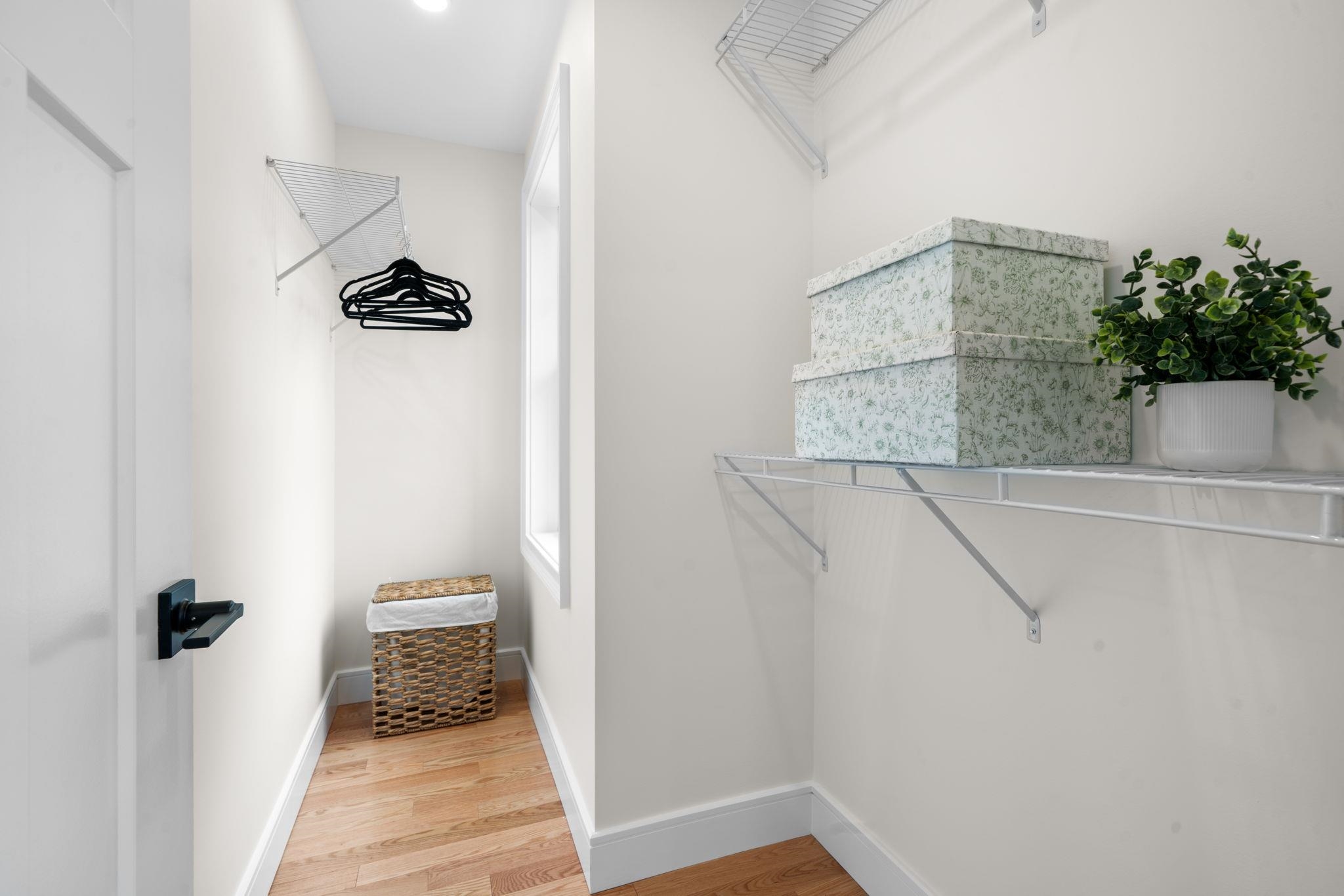 Londonderry, New Hampshire, 03053, United States, ,Residential,For Sale,1989120