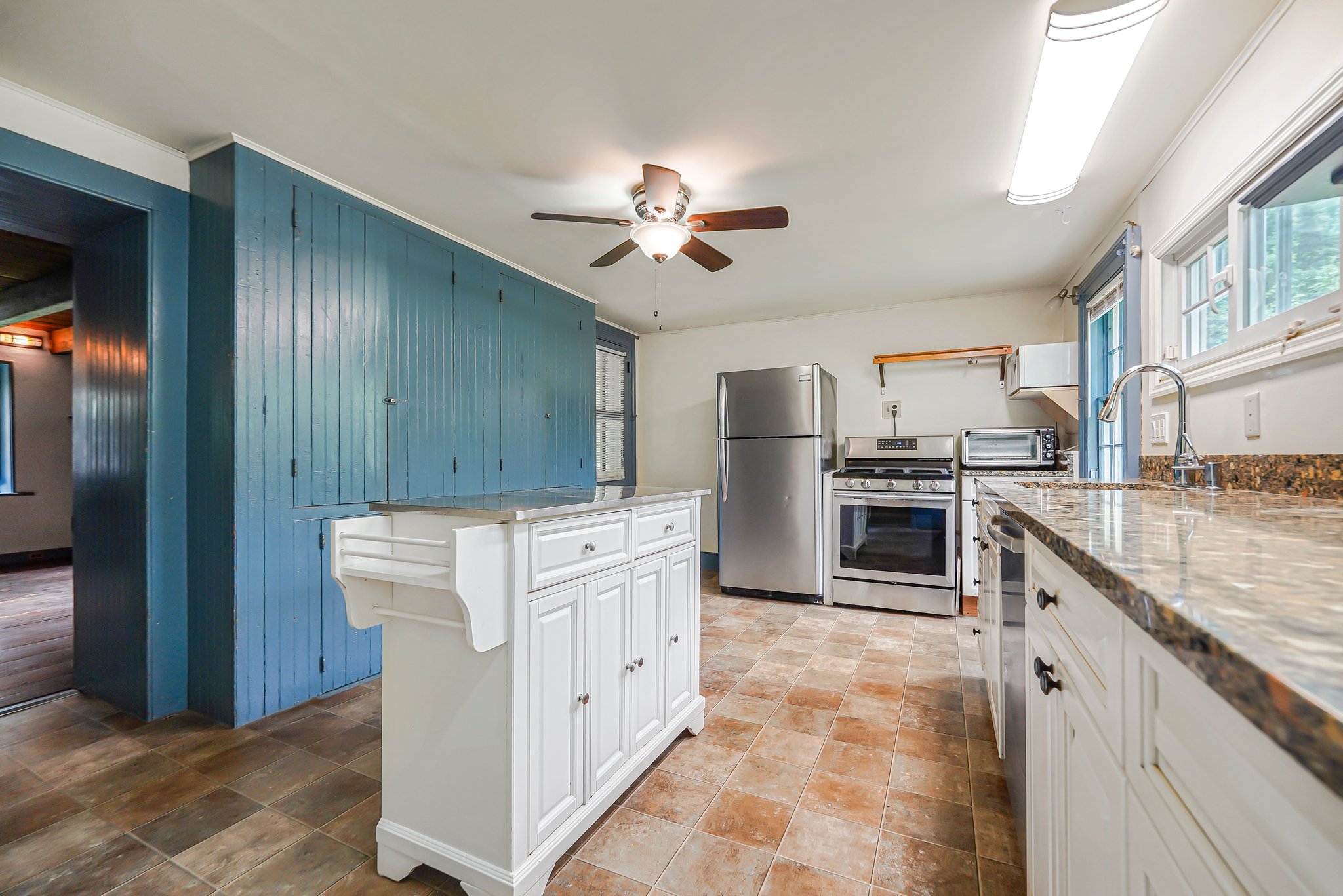 Montville Twp, New Jersey, 07058, United States, 3 Bedrooms Bedrooms, ,2 BathroomsBathrooms,Residential,For Sale,1879180