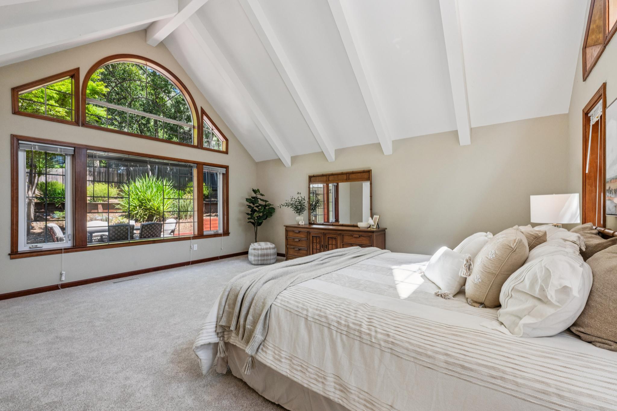  Elegant Northeast Santa Rosa Home on .5 Acres - 物件實景