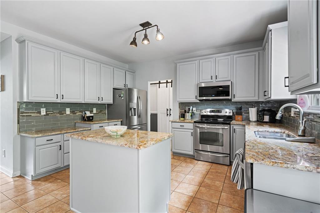 Buford, Georgia, 30518, United States, 6 Bedrooms Bedrooms, ,4 BathroomsBathrooms,Residential,For Sale,1905745