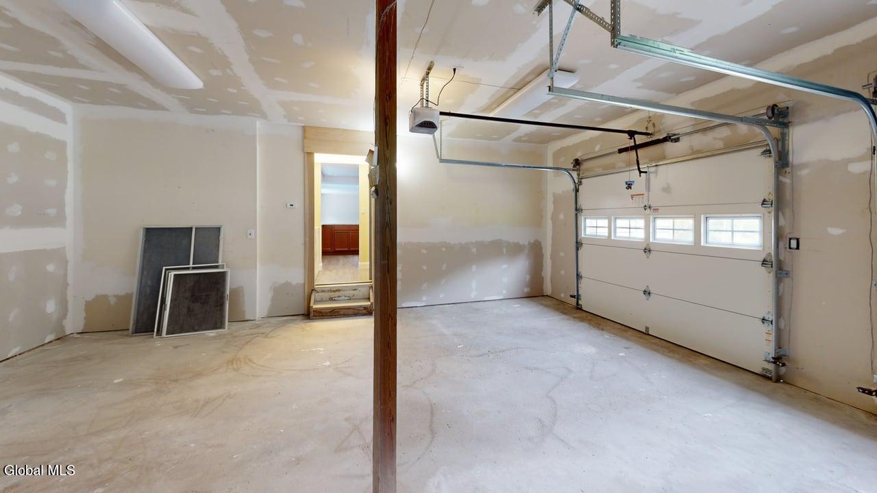 Summit, New York, 12175, United States, 3 Bedrooms Bedrooms, ,4 BathroomsBathrooms,Residential,For Sale,1942619