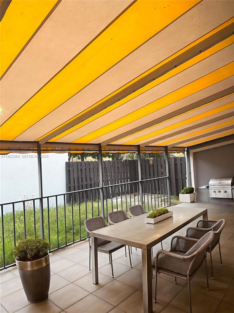 Miami Lakes, Florida, 33014, United States, 2 Bedrooms Bedrooms, ,2 BathroomsBathrooms,Residential,For Sale,2003044