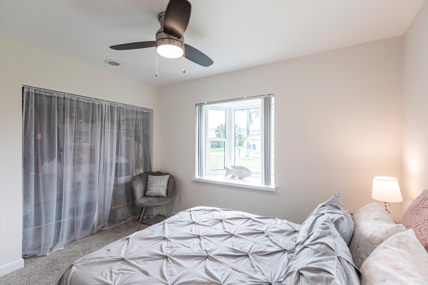 Fort Myers, Florida, 33919, United States, 3 Bedrooms Bedrooms, ,2 BathroomsBathrooms,Residential,For Sale,1935078