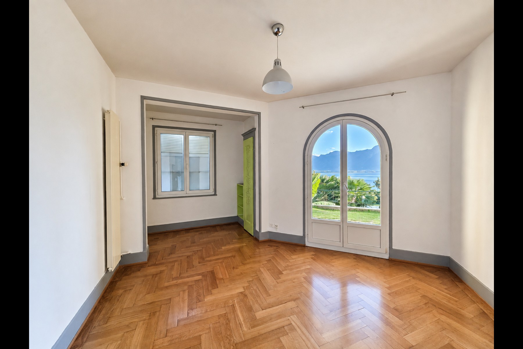  Stunning apartment with a large garden - Magnificent view of the lake - 物件實景
