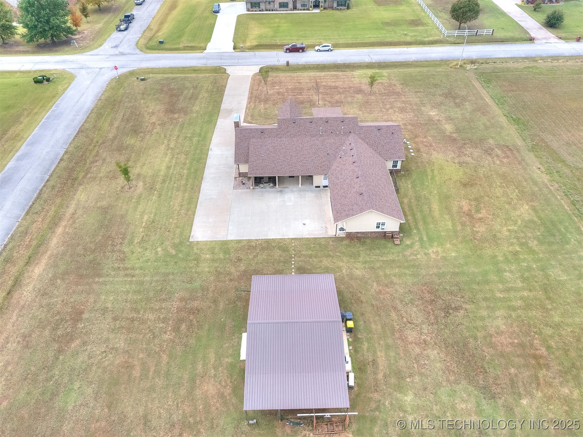 Mounds, Oklahoma, 74047, United States, 4 Bedrooms Bedrooms, ,4 BathroomsBathrooms,Residential,For Sale,1985246