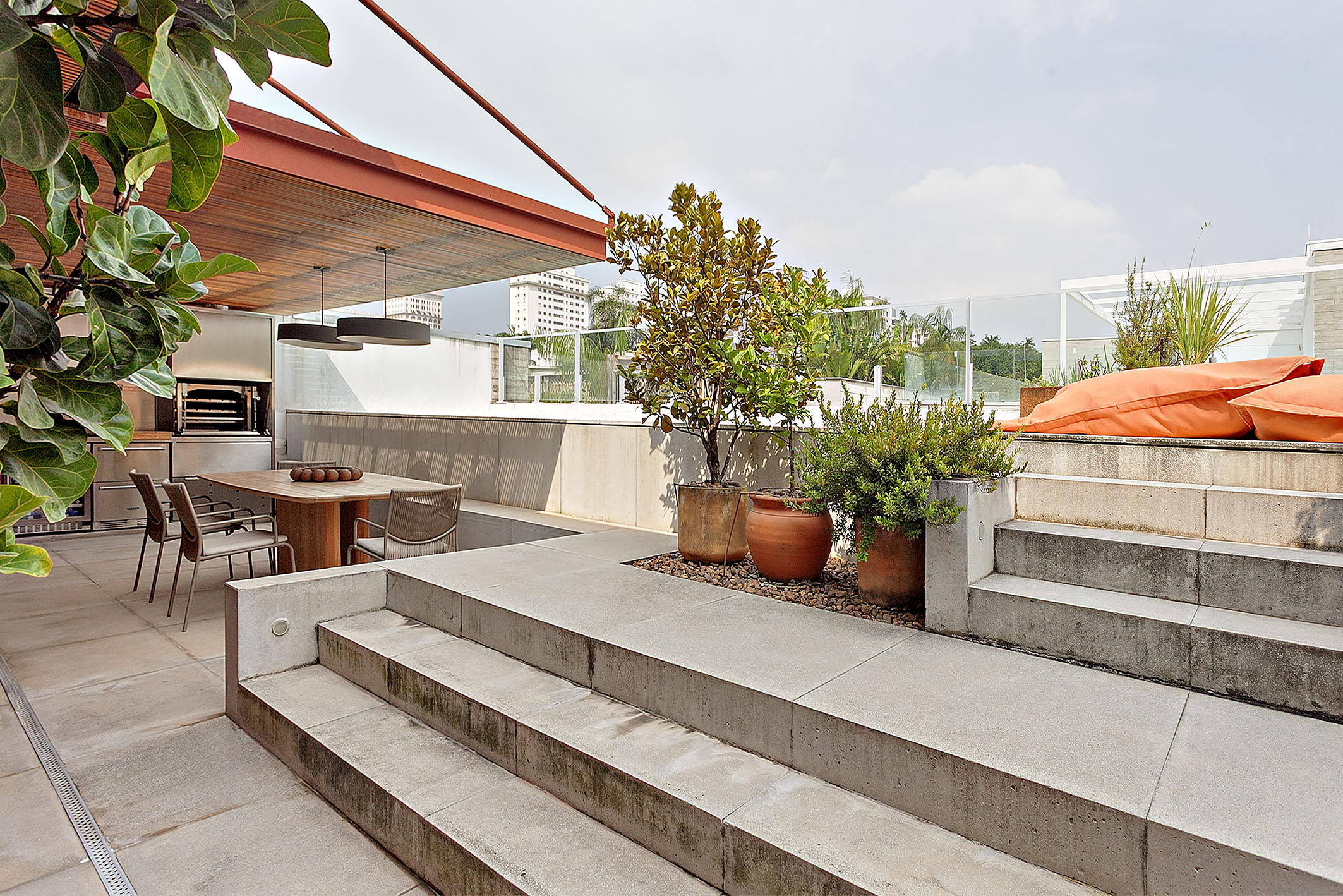  Contemporary residence in a private condominium with pool and integrated living - 物件實景