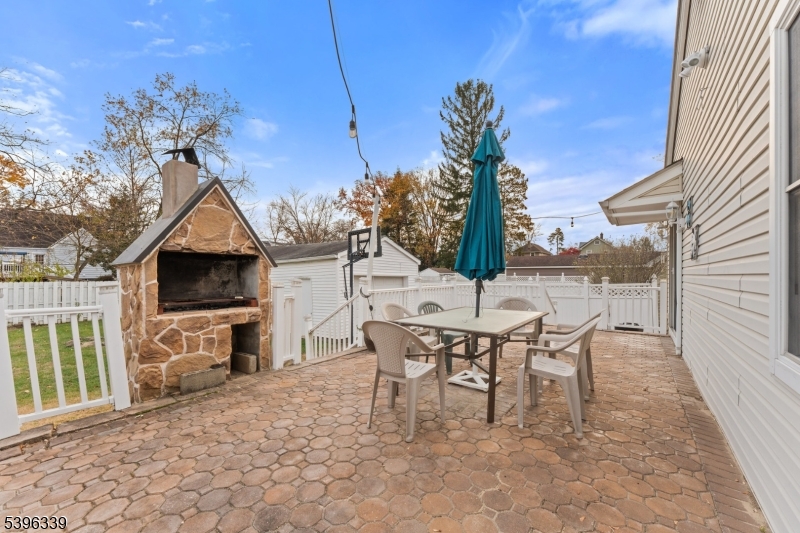 Dunellen Boro, New Jersey, 08812, United States, 3 Bedrooms Bedrooms, ,2 BathroomsBathrooms,Residential,For Sale,1991151