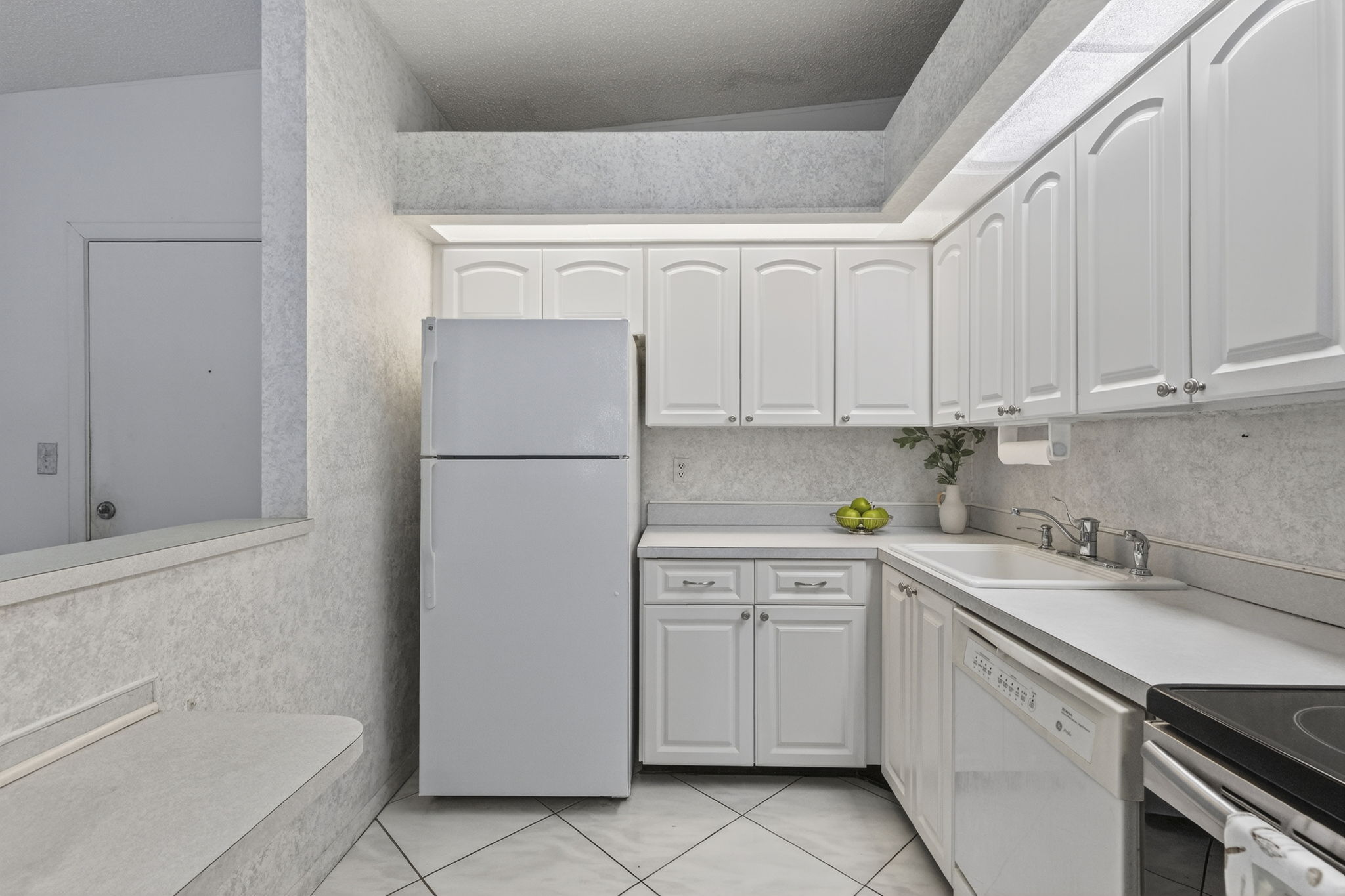  7648 Ashmont Circle, Tamarac, FL, 33321 - 物件實景