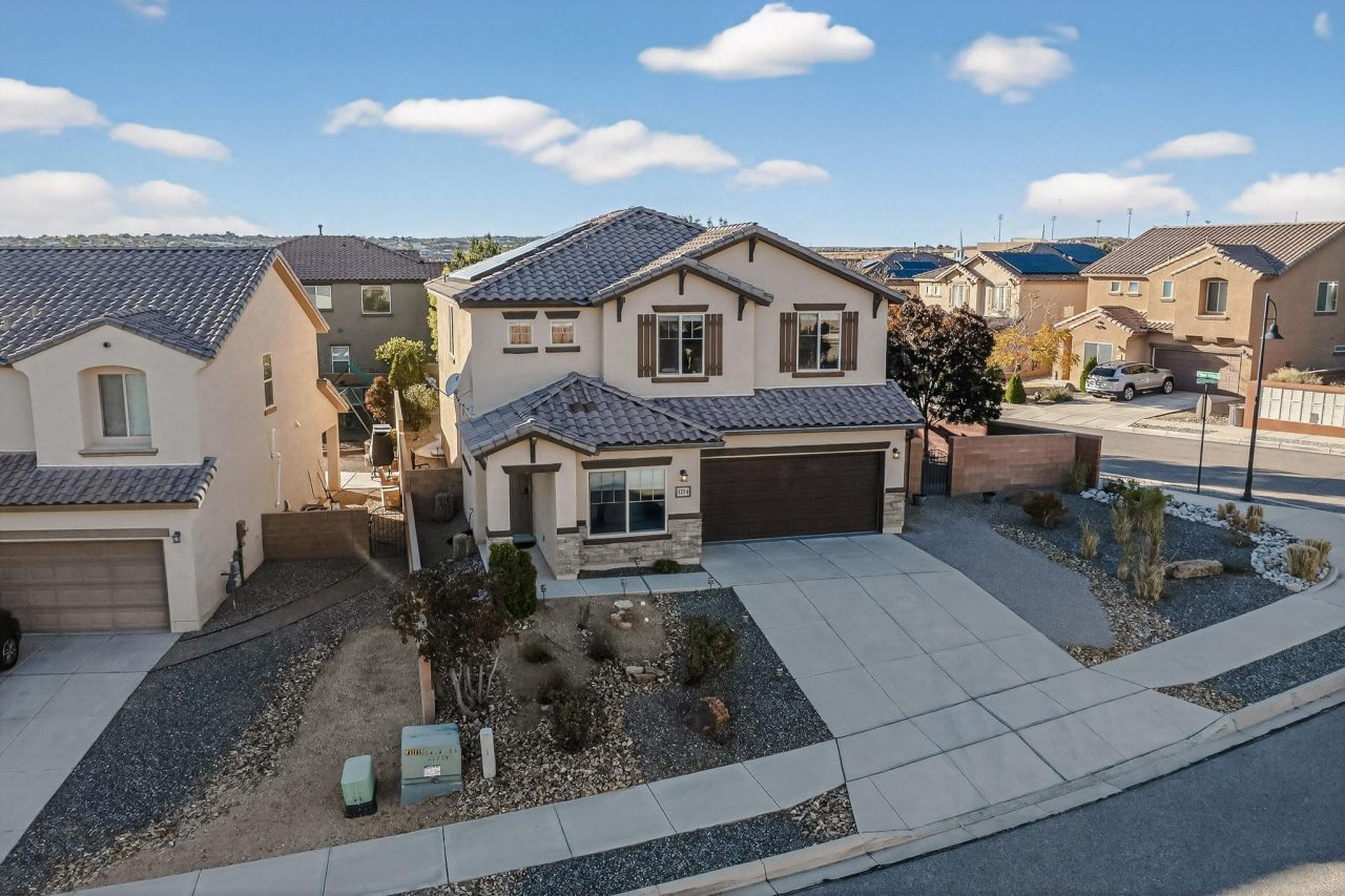 Rio Rancho, New Mexico, 87124, United States, 5 Bedrooms Bedrooms, ,3 BathroomsBathrooms,Residential,For Sale,1991836