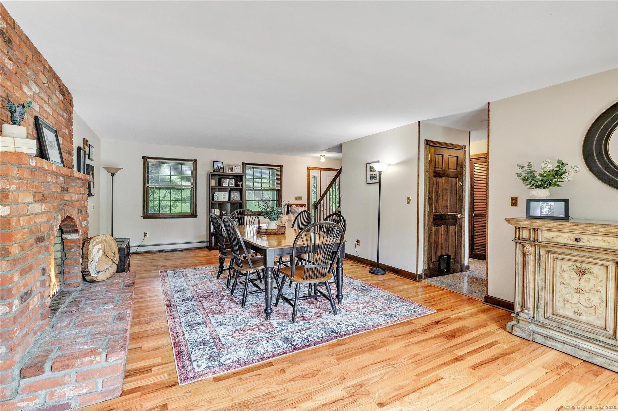 Monroe, Connecticut, 06468, United States, 3 Bedrooms Bedrooms, ,3 BathroomsBathrooms,Residential,For Sale,1872282