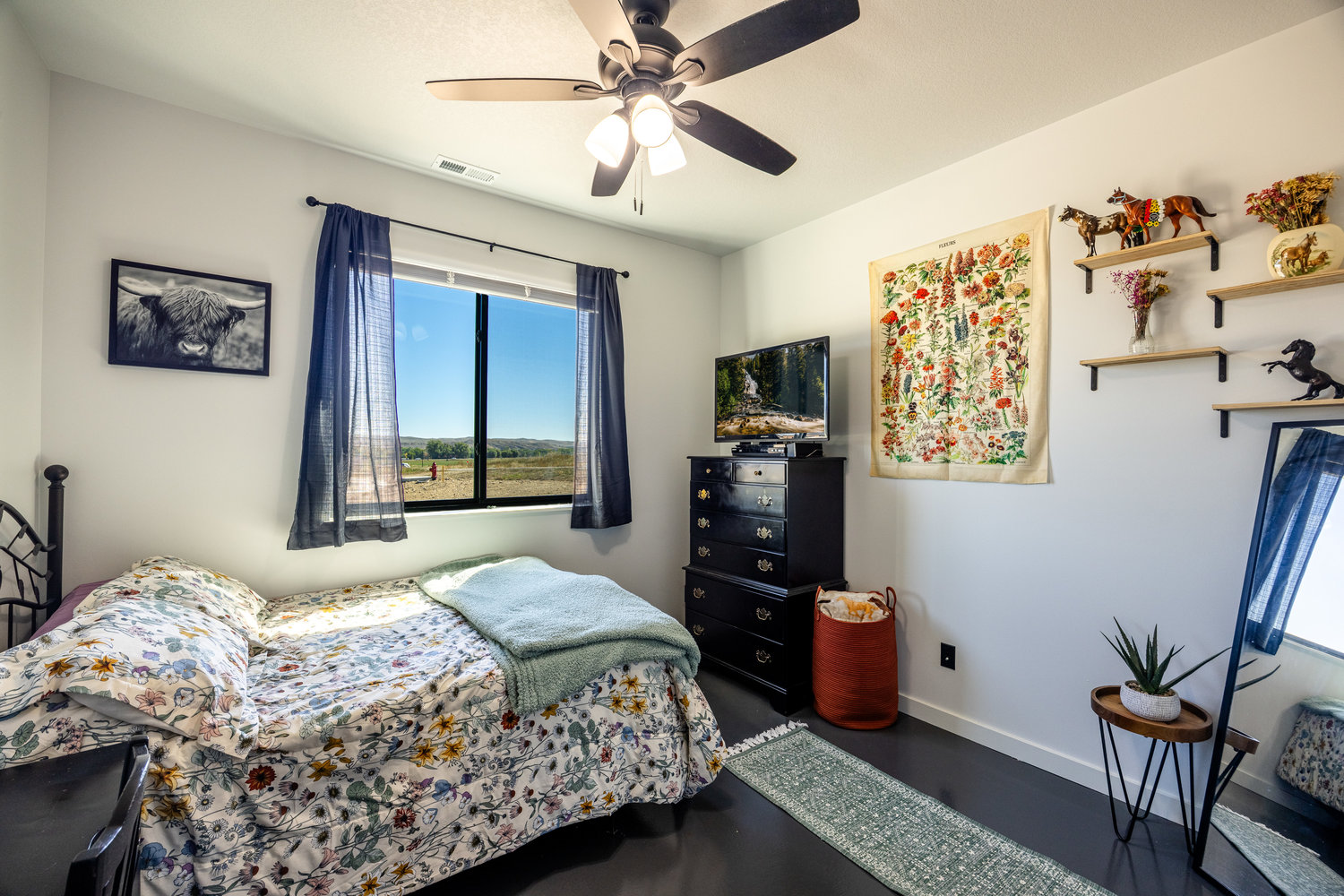 Sheridan, Wyoming, 82801, United States, 3 Bedrooms Bedrooms, ,2 BathroomsBathrooms,Residential,For Sale,1983795