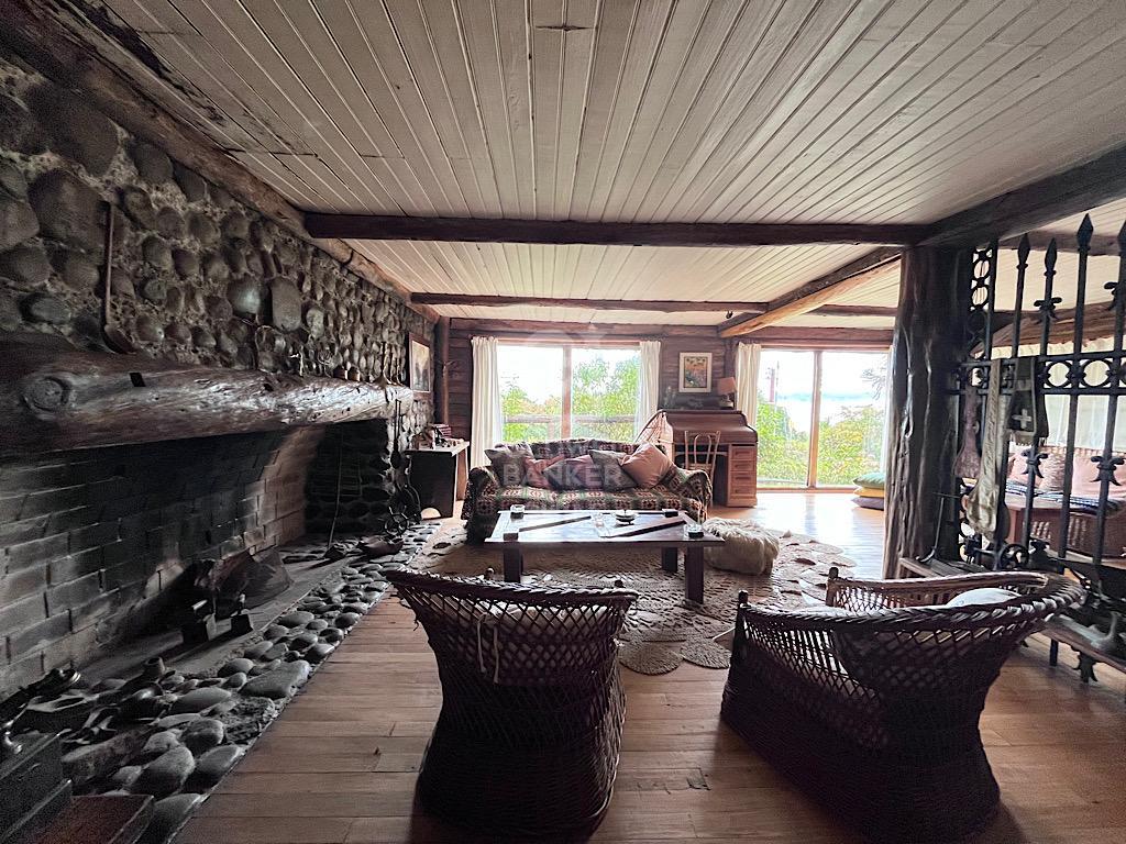 Puerto Montt, Chile, 5 Bedrooms Bedrooms, ,3 BathroomsBathrooms,Residential,For Sale,1907839