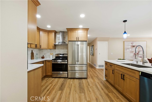 Huntington Beach, California, 92646, United States, 4 Bedrooms Bedrooms, ,3 BathroomsBathrooms,Residential,For Sale,2006159