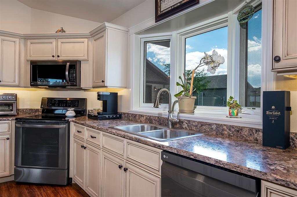 Polson, Montana, 59860, United States, 3 Bedrooms Bedrooms, ,1 BathroomBathrooms,Residential,For Sale,1976737