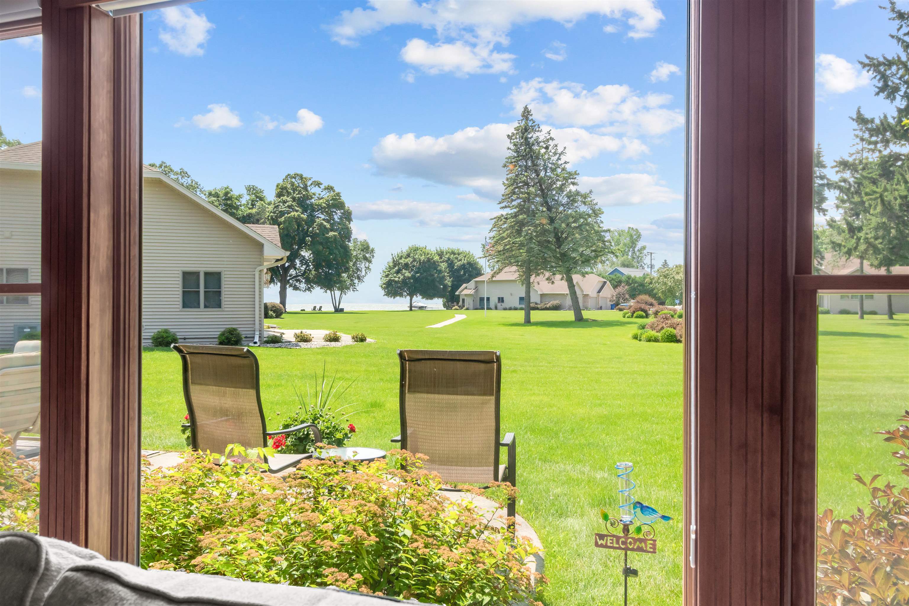 Menasha, Wisconsin, 54952, United States, 3 Bedrooms Bedrooms, ,3 BathroomsBathrooms,Residential,For Sale,1981265