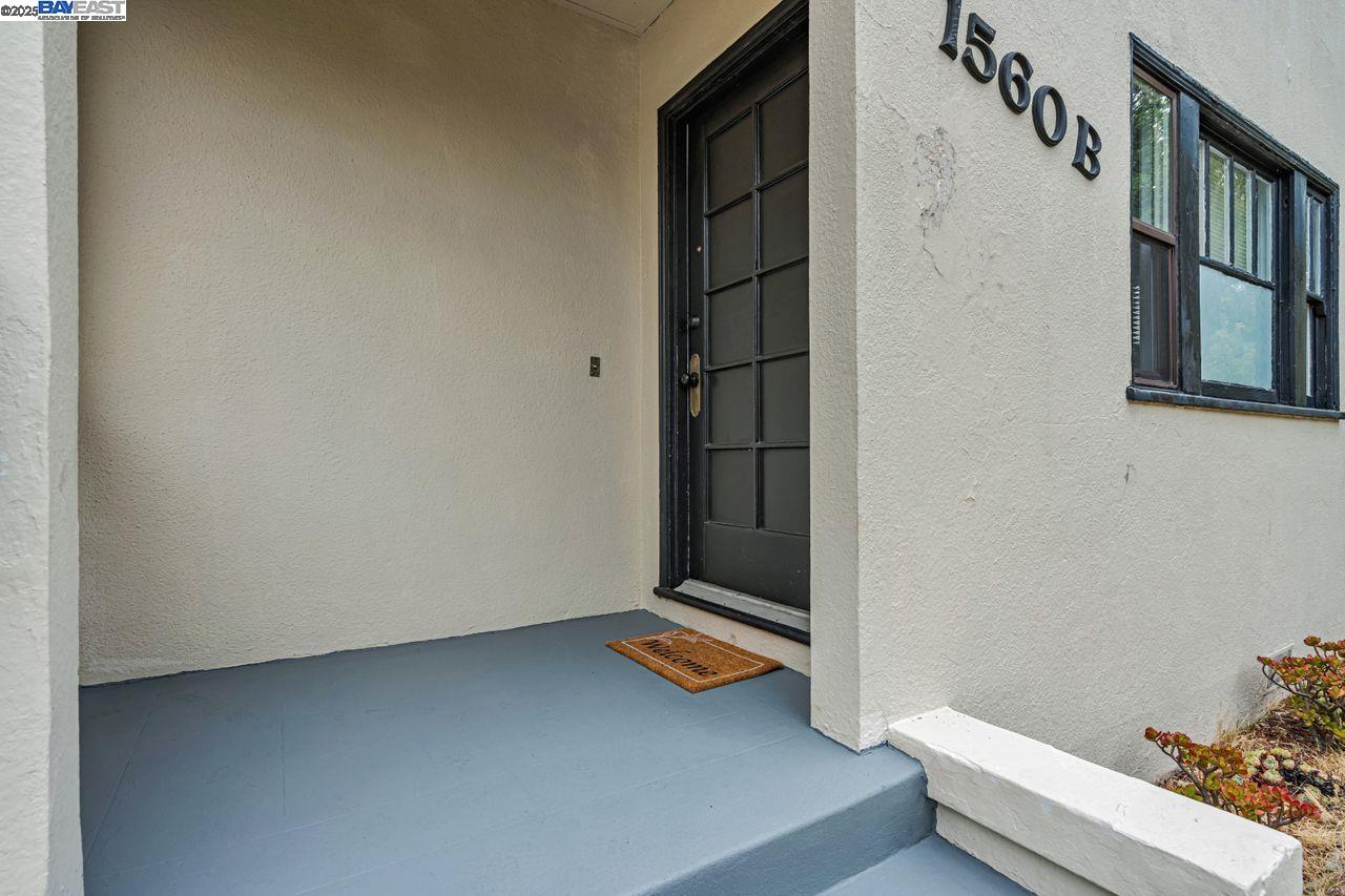 Alameda, California, 94501, United States, 1 Bedroom Bedrooms, ,1 BathroomBathrooms,Residential,For Sale,1917026