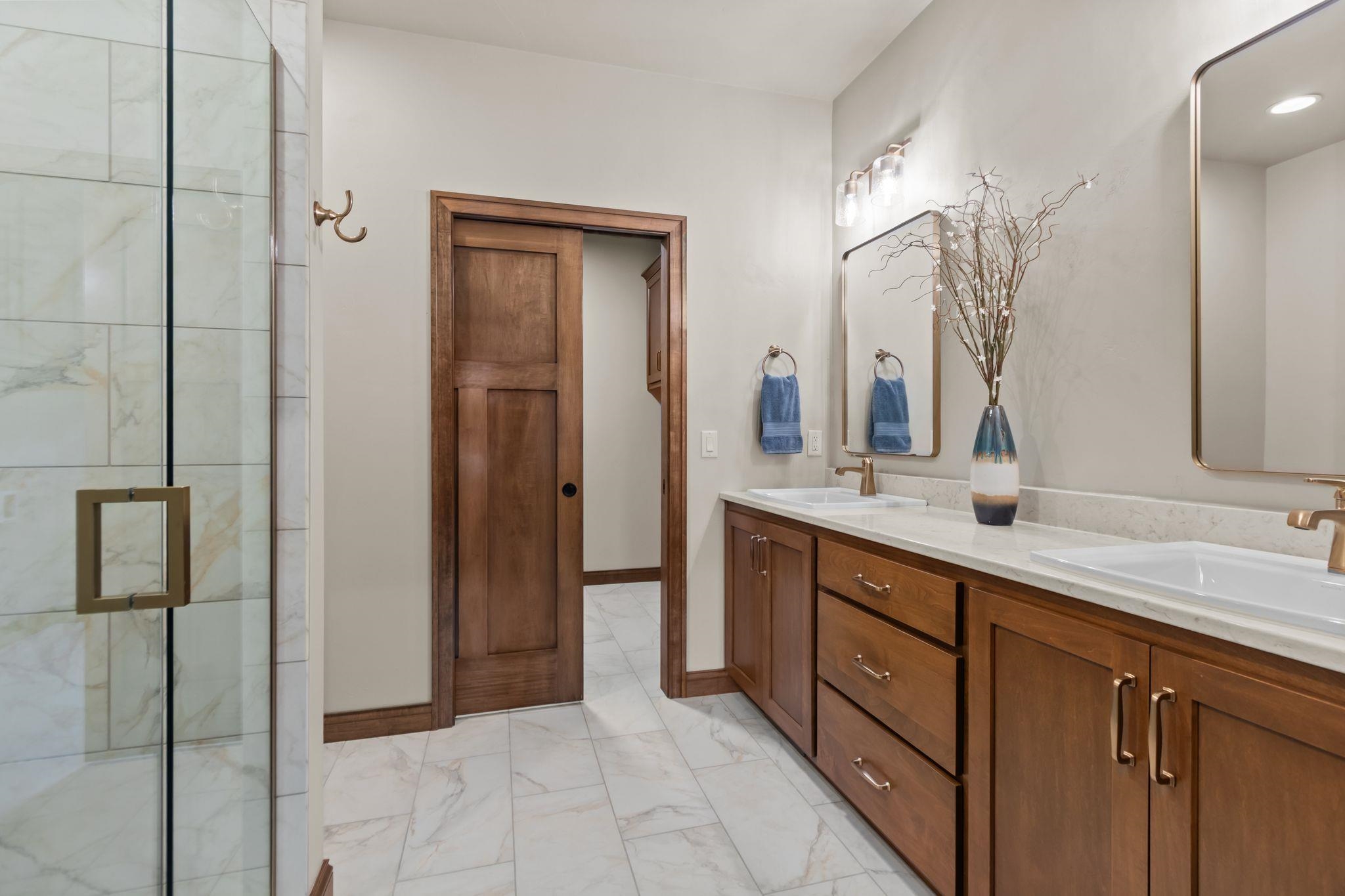 Neenah, Wisconsin, 54956, United States, 2 Bedrooms Bedrooms, ,2 BathroomsBathrooms,Residential,For Sale,2029960