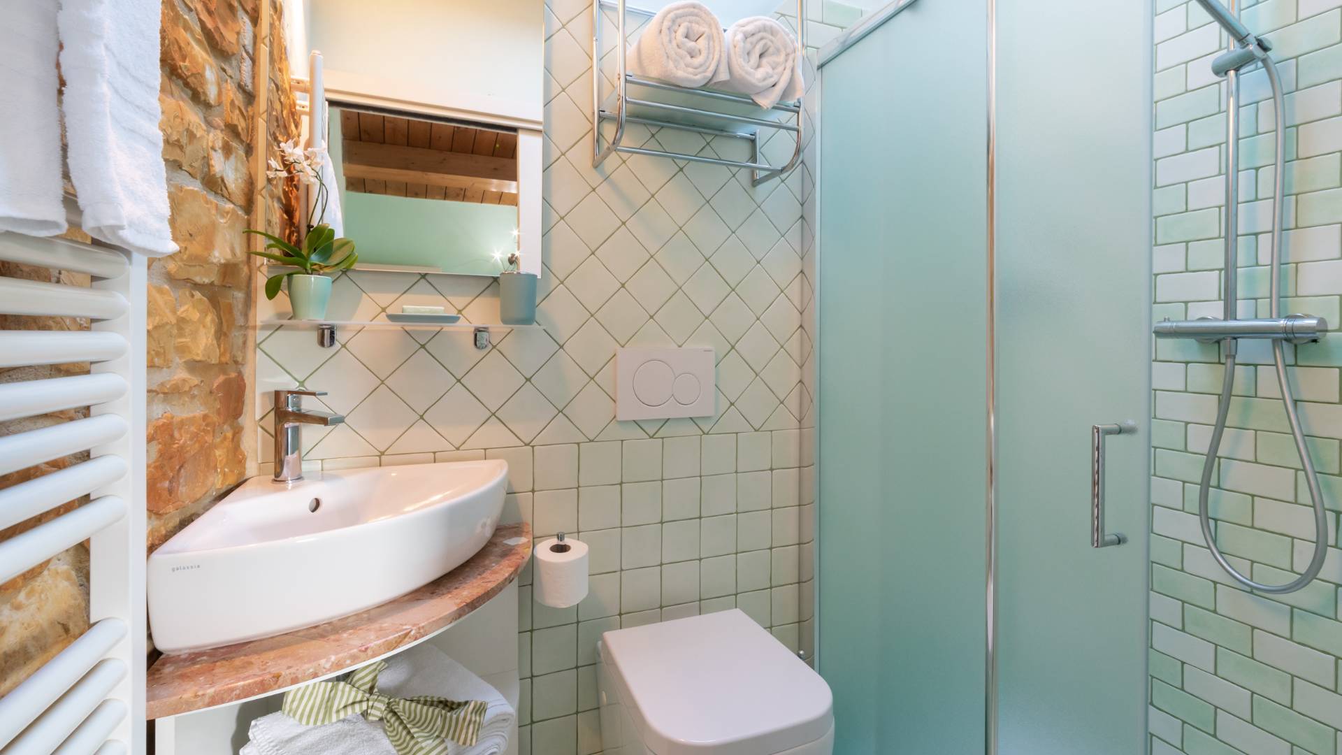 Fossombrone, Pesaro e Urbino, 61034, IT, 6 Bedrooms Bedrooms, ,10 BathroomsBathrooms,Residential,For Sale,1986512