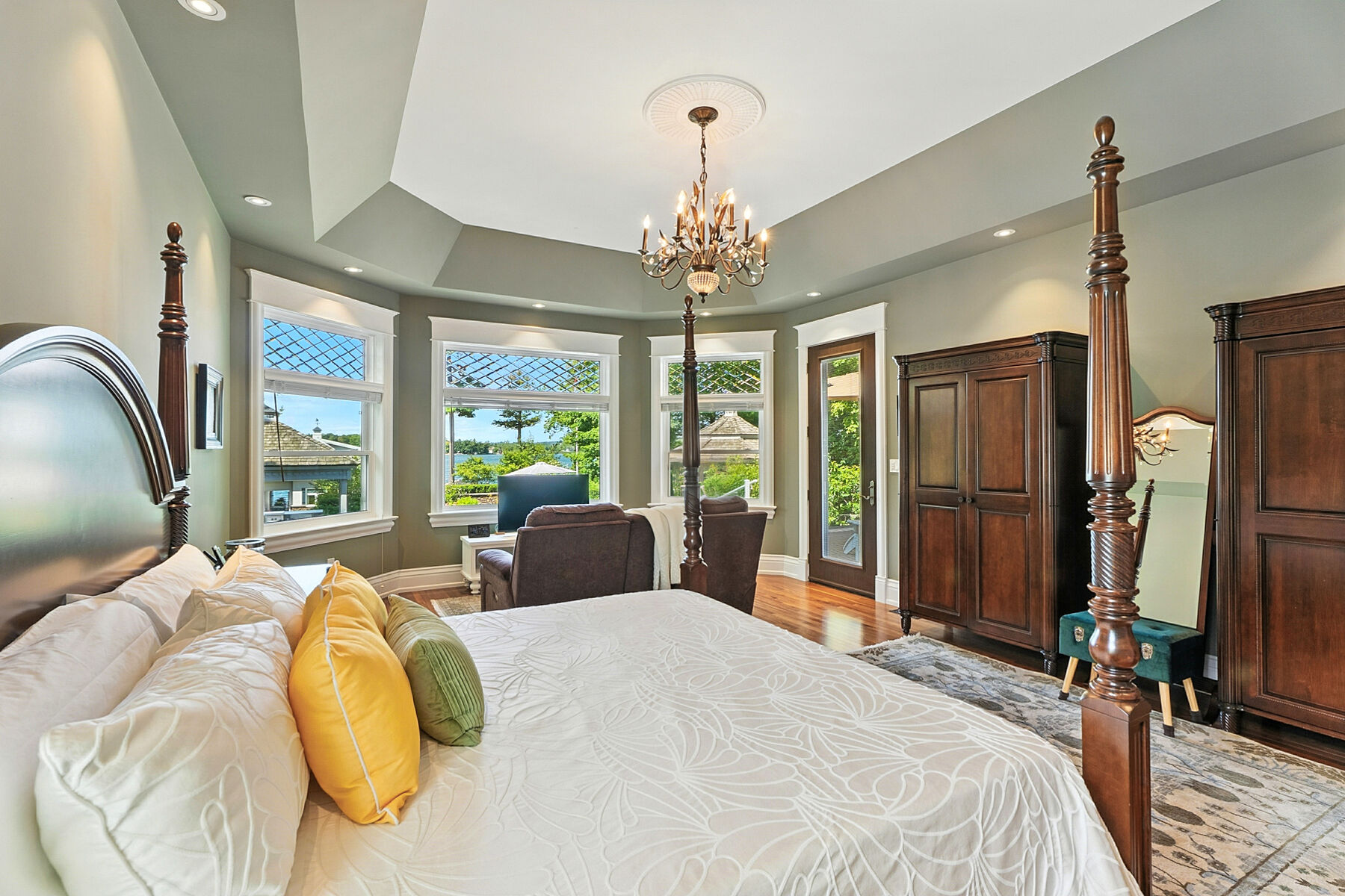  Custom Waterfront Estate - 物件實景