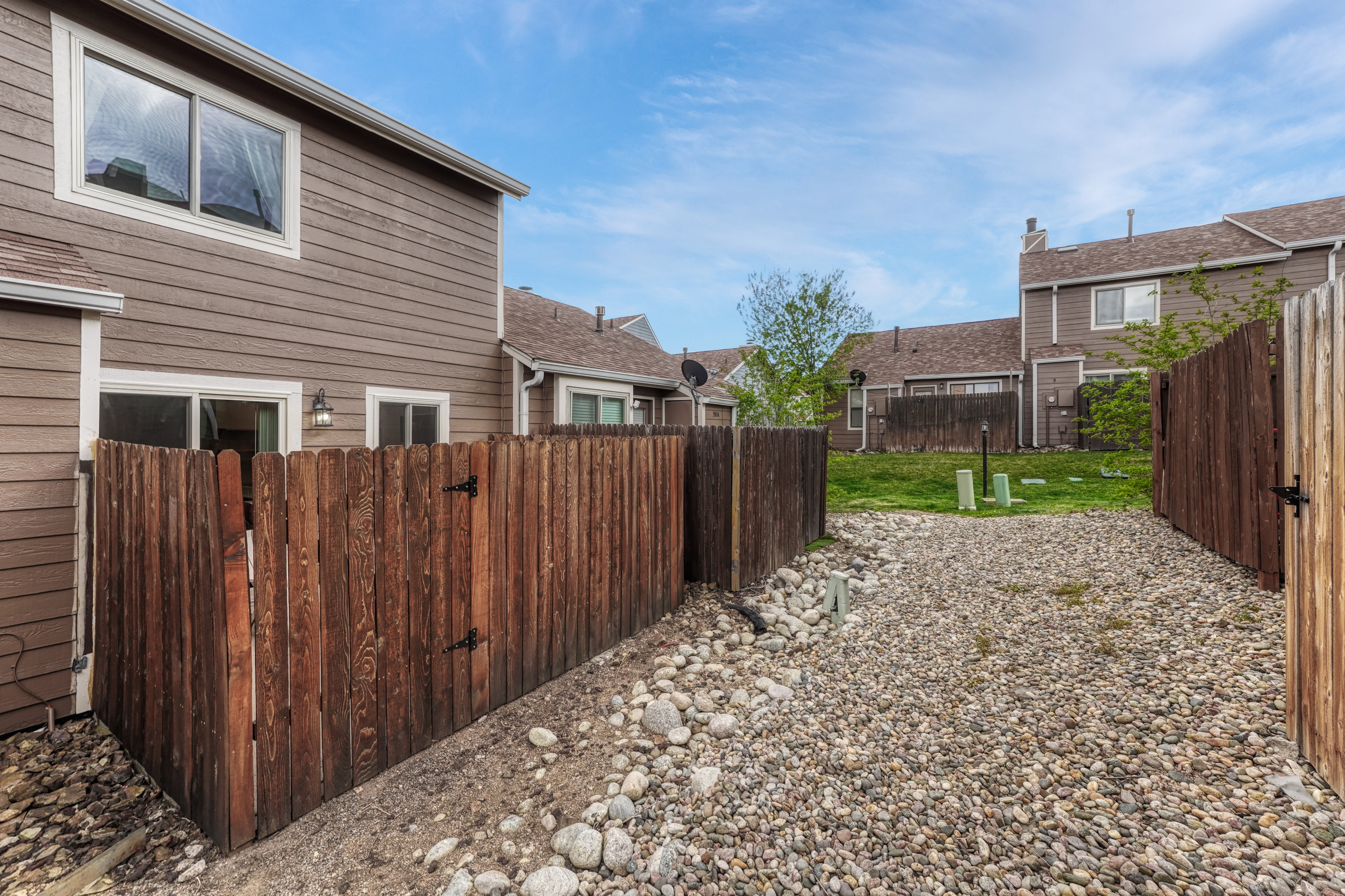  Sunlit Townhouse with Mountain Views & Private Patio - 物件實景