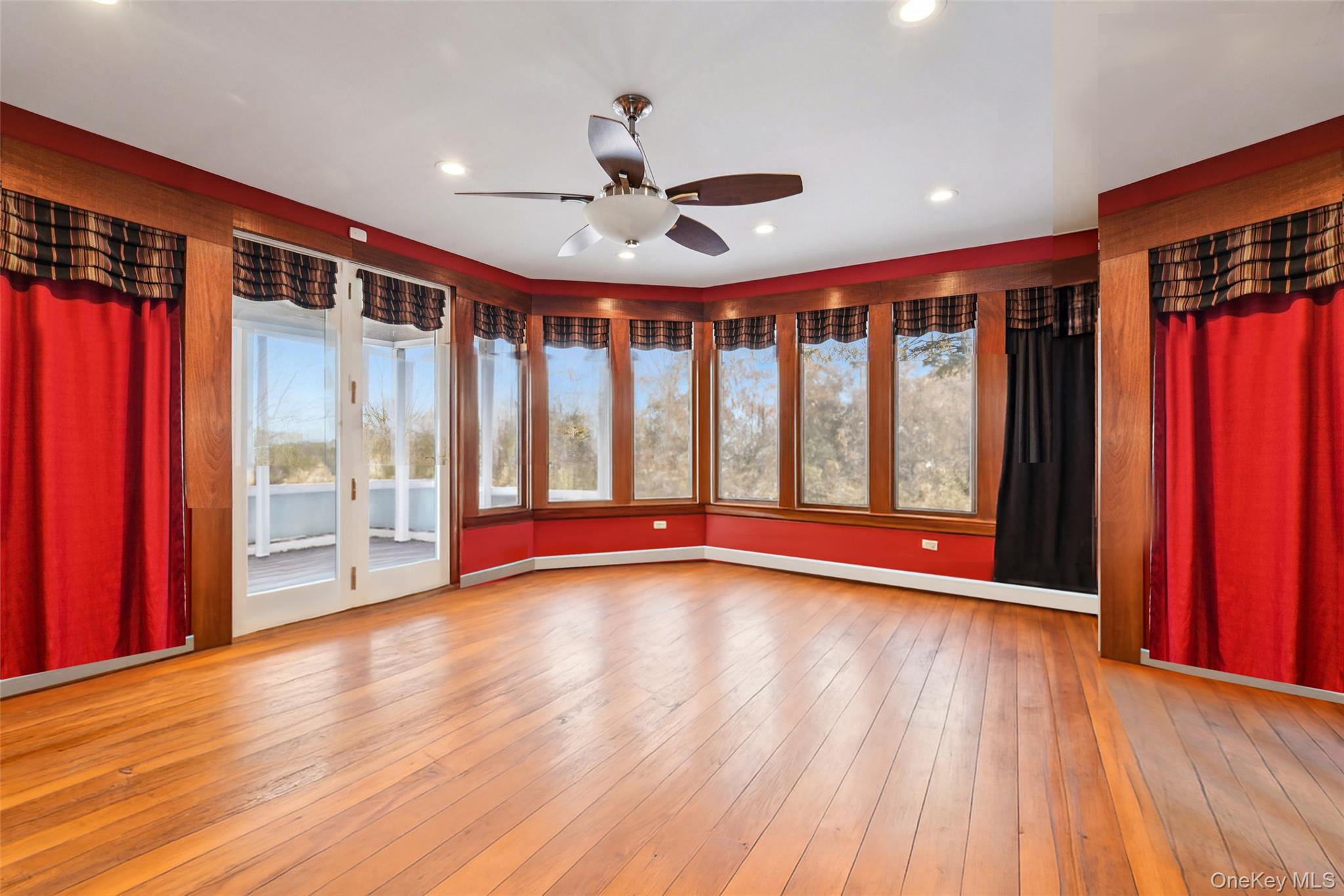 Washingtonville, New York, 10992, United States, 4 Bedrooms Bedrooms, ,4 BathroomsBathrooms,Residential,For Sale,2017576