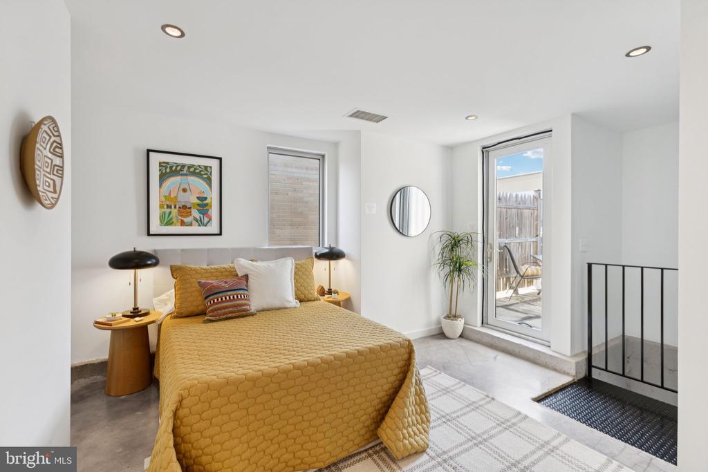 Washington, District of Columbia, 20010, United States, 2 Bedrooms Bedrooms, ,2 BathroomsBathrooms,Residential,For Sale,1943394
