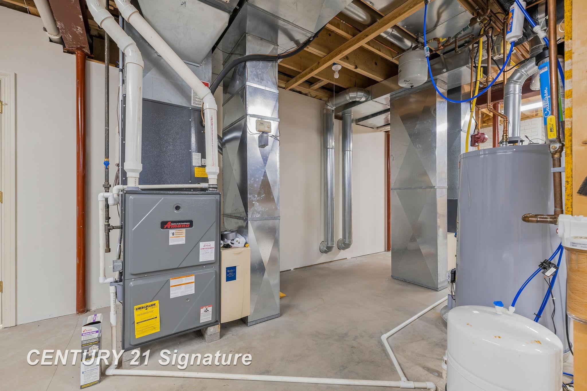 Freeland, Michigan, 48623, United States, 5 Bedrooms Bedrooms, ,4 BathroomsBathrooms,Residential,For Sale,1973671