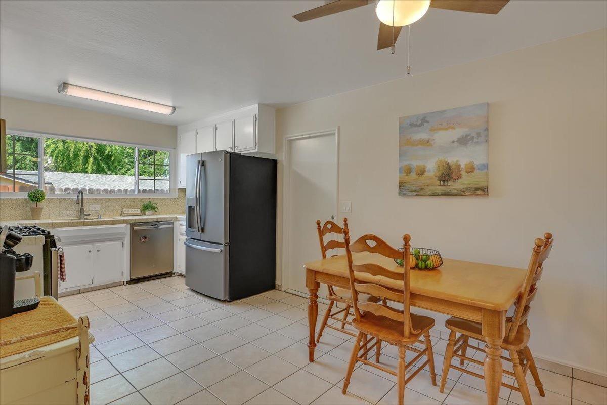 Orangevale, California, 95662, United States, 4 Bedrooms Bedrooms, ,2 BathroomsBathrooms,Residential,For Sale,1795396