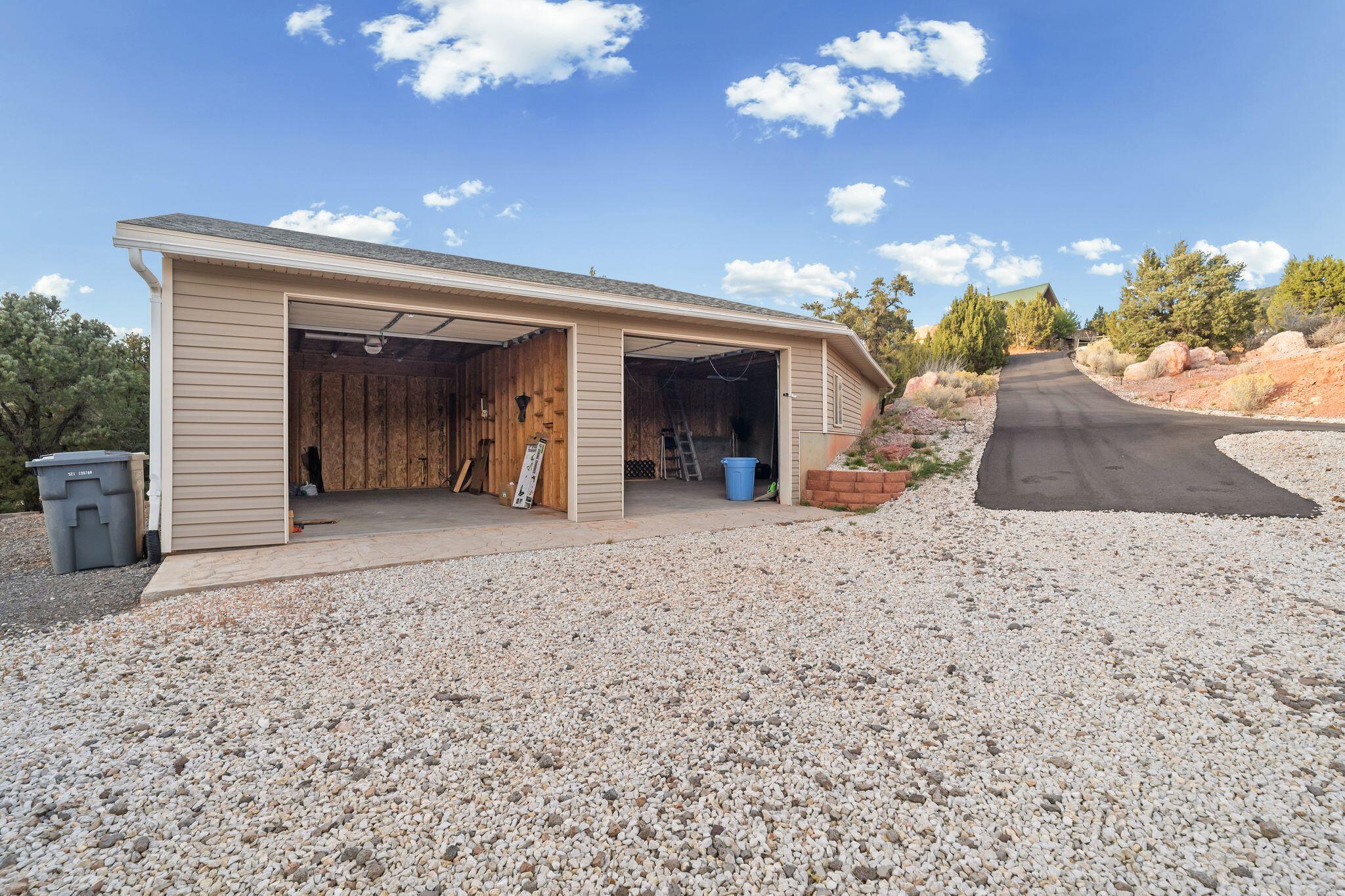 Central, Utah, 84722, United States, 5 Bedrooms Bedrooms, ,Residential,For Sale,1994852